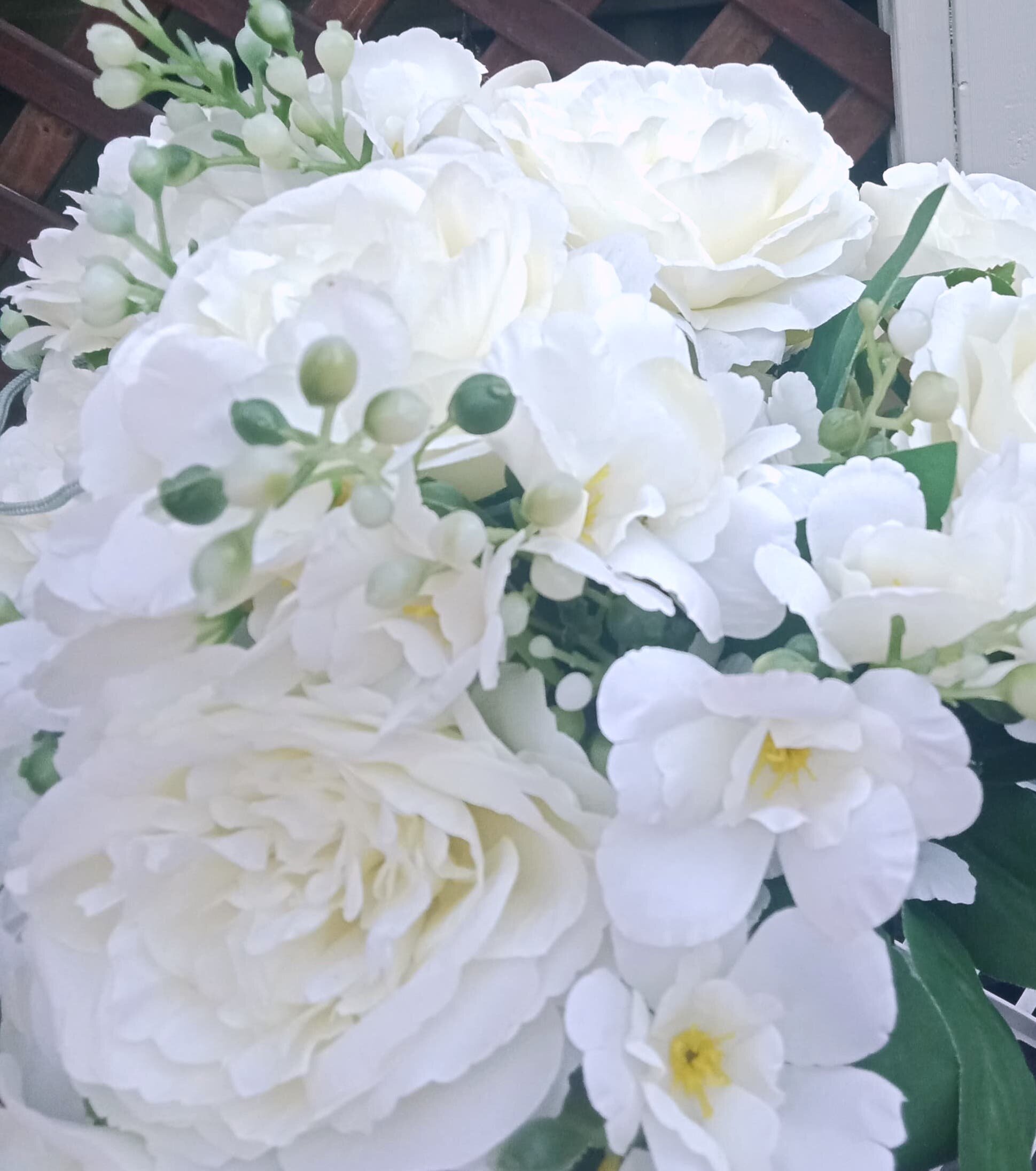 Gabriella_Photo3 (White bouquet).jpg