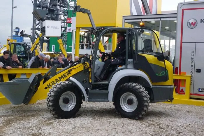 csm_KC_image_5055e_action_bauma_700x466px_a7229ac1a5.jpg