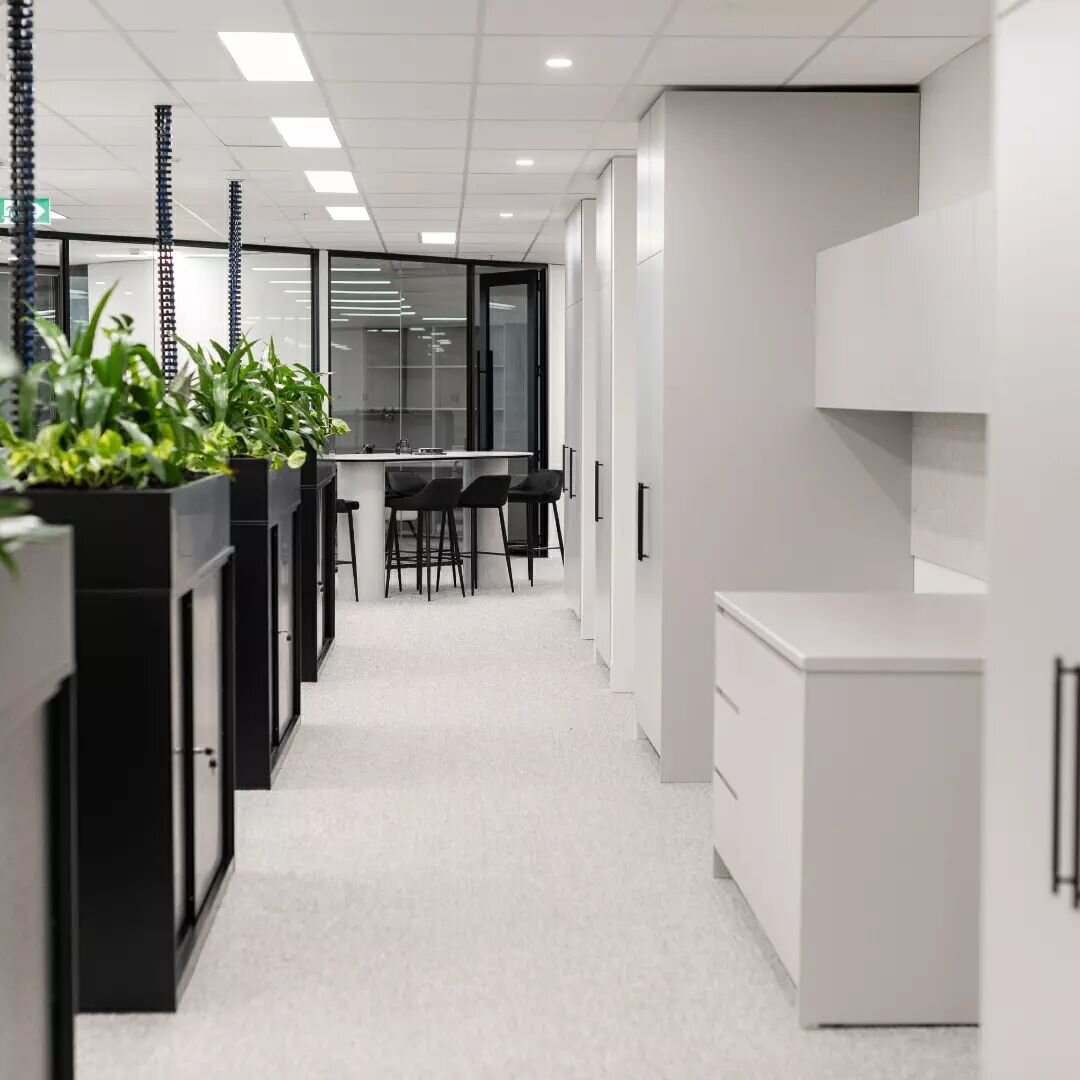 Focusing on the finer details of our recently completed office de-fit and fitout for Reeds Consulting. Across Level 16, you&rsquo;ll find luxe bathrooms, a modernised kitchen, natural timber cladding, locally-made Krost office furniture, and function
