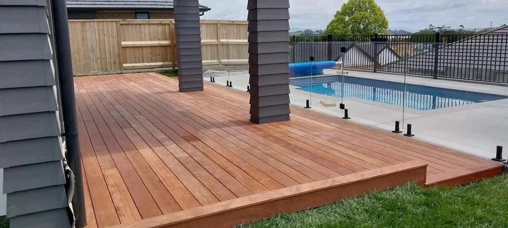 Beautiful glass pool fence