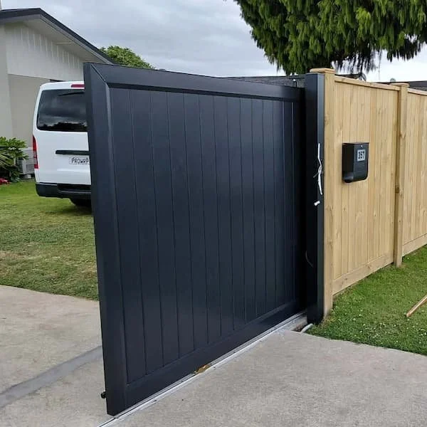 Black aluminium automatic gate in Tauranga