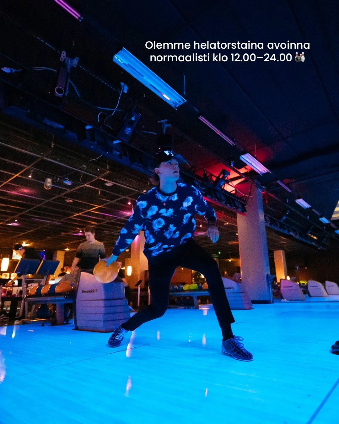 Huomenna on j&auml;lleen arkipyh&auml; ja t&auml;ss&auml;p&auml; vinkki p&auml;iv&auml;n aktiviteetiksi. Olemme avoinna normaalisti &ndash; varaa rata nettisivuiltamme tai saavu vain paikalle! 🎳🎱