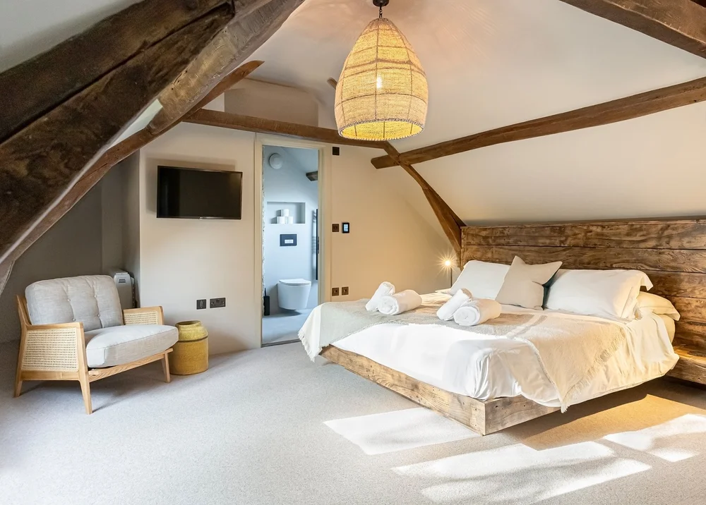 The Headmistresses Study — Luxury Cotswold Retreats