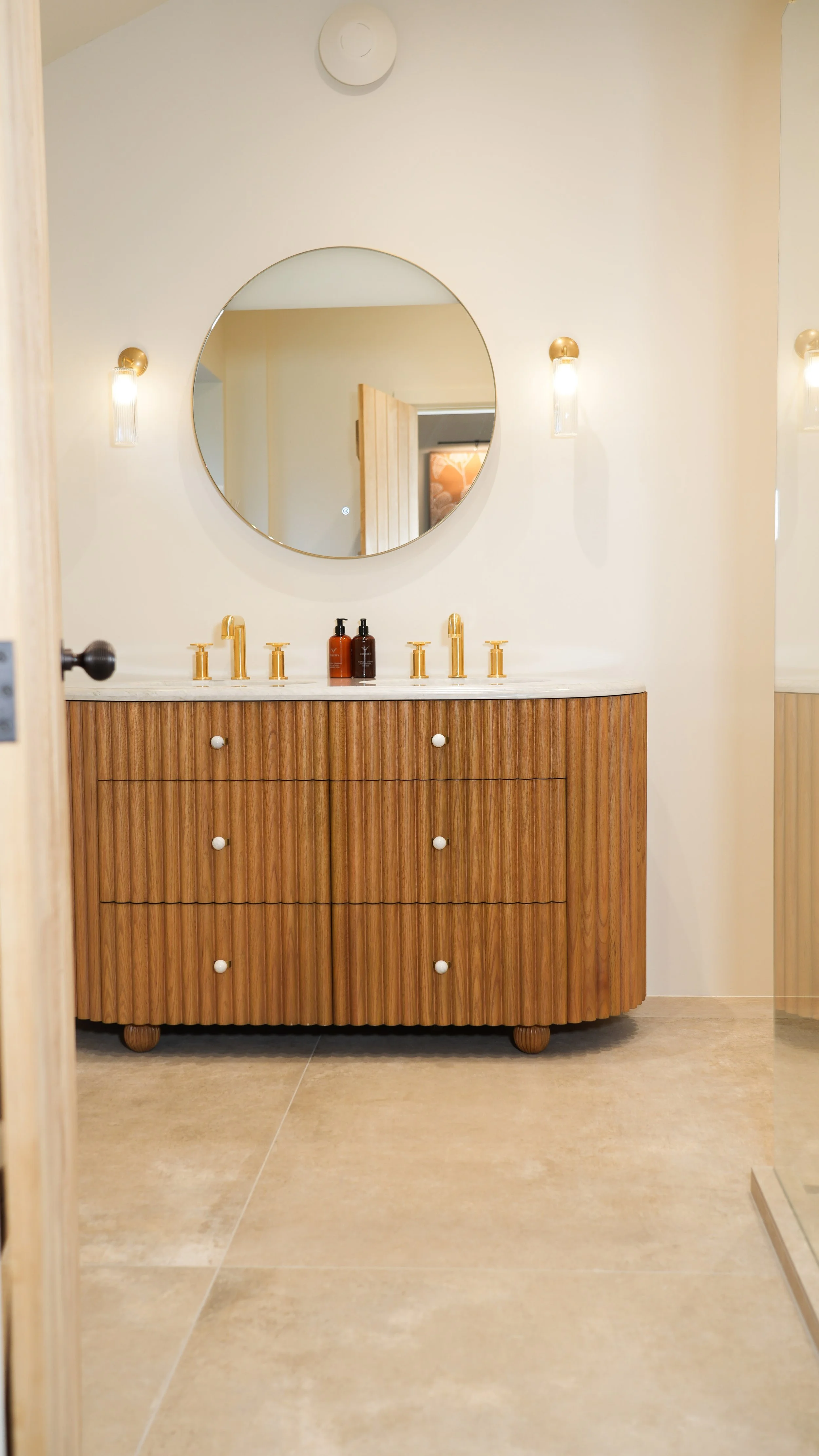 CotswoldGrey11_12-91 (1).jpg