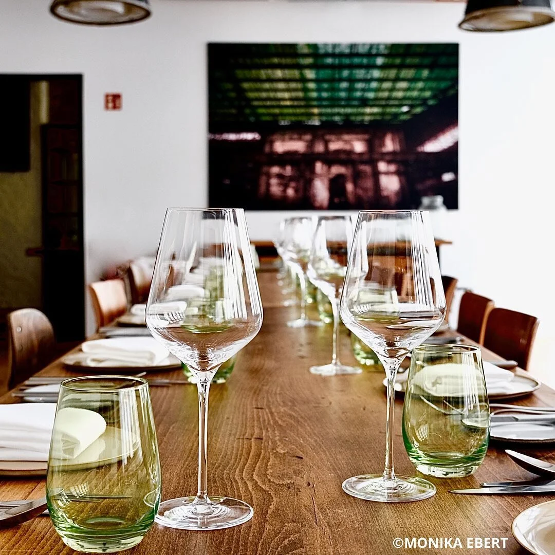 NEW PORTRAIT ON FEMALEMAKERS.NET!
Read about the wonderful restaurant manager + host @katharina_bambach and her story on #FEMALEMAKERSDOTNETKatharina Bambach manages the restaurant @eins44 in Berlin Neuk&ouml;lln with starred head chef Daniel Achille