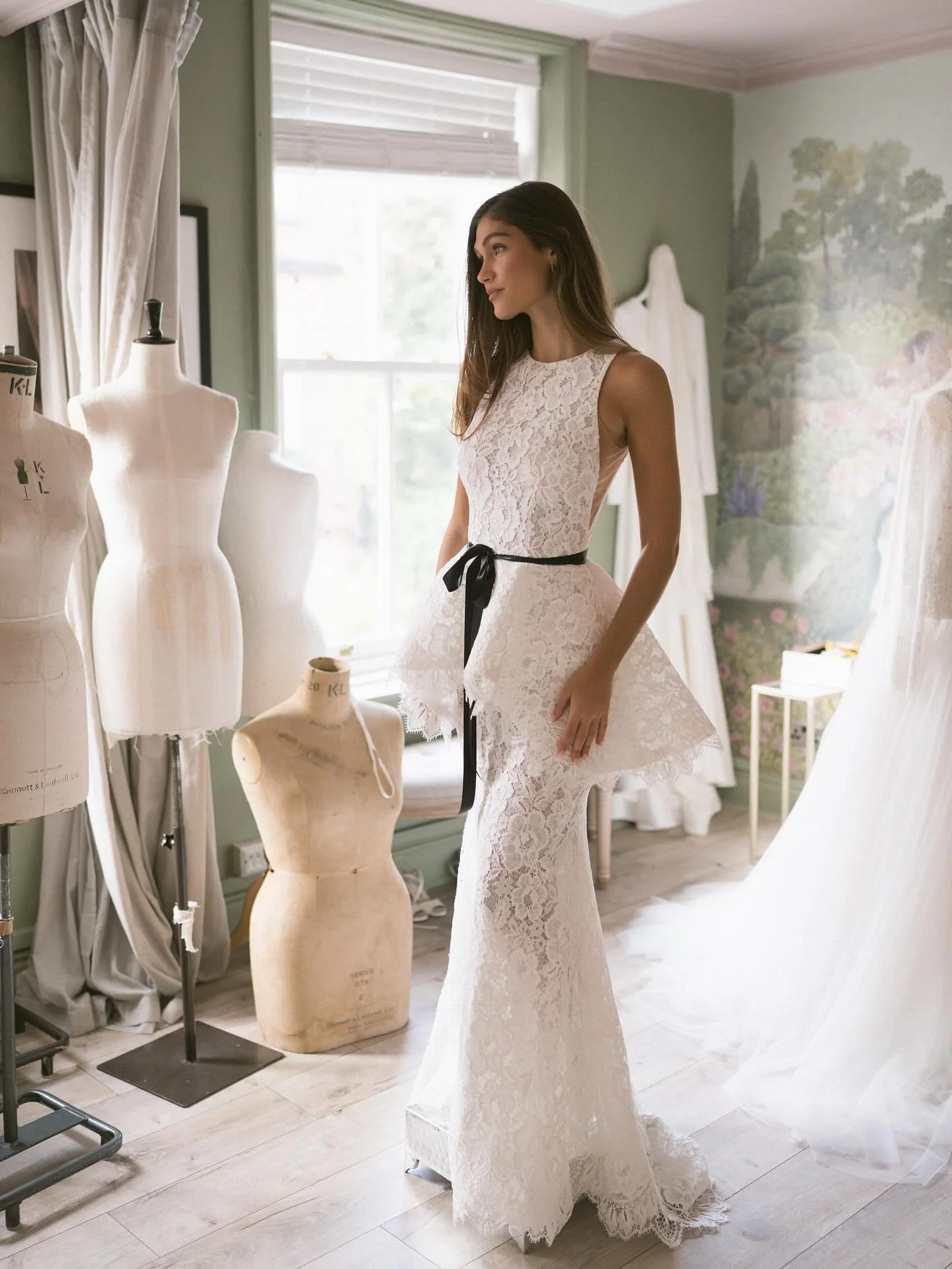 Ahead of our Sample sale next weekend we are so excited to share a preview of some of the new designs we have been working on and will be available to try over the weekend. We had so much fun with @rachel_takes_pictures and @lucygrandidge putting thi