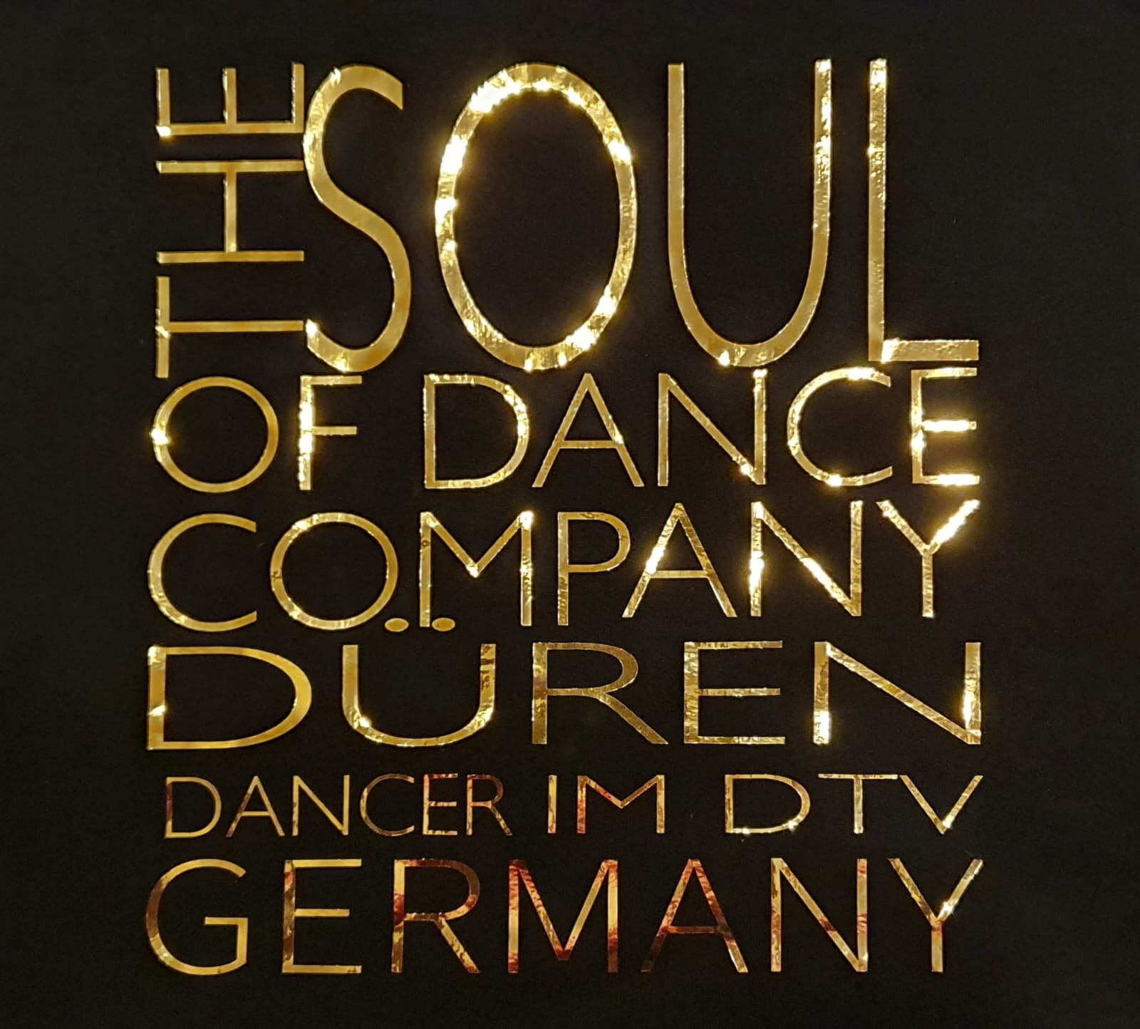 The Soul of Dance Company im DTV Düren.jpg