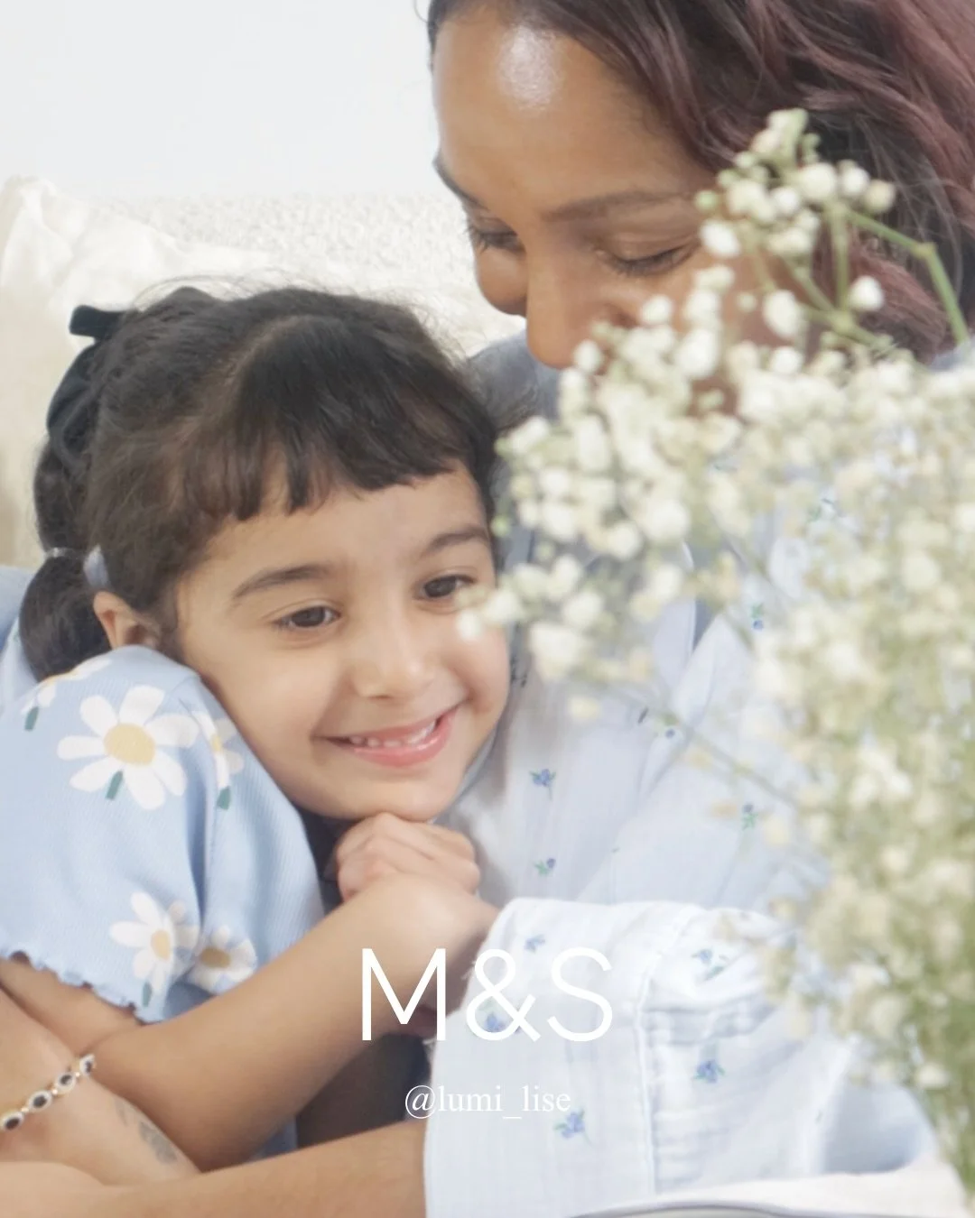 Elise and daughter Nova share their perfect gift ideas for Mother&rsquo;s Day, courtesy of @marksandpsencer 🤎