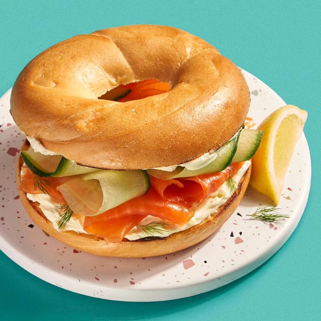 My doctor said I need to eat more hole foods. So, I only eat bagels now.

Food styling the breakfast menu for @newscafeza

Agency: @five0six_design
Photographer: @michaelknightphotographer

#brekkieinspo #salmonbagel #bagel #foodstyling #foodphotogra