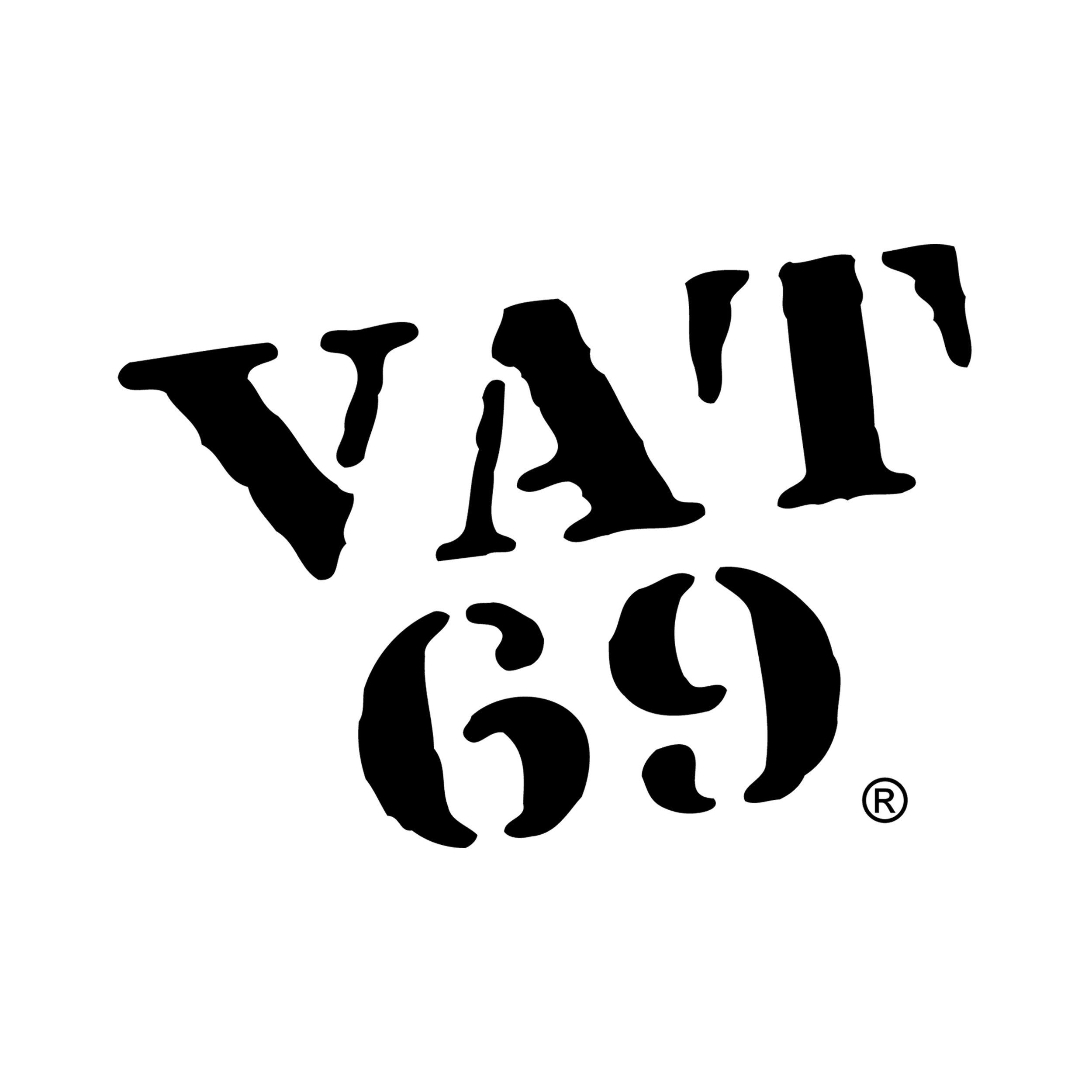 Dynamic drink photography for VAT69 whiskey