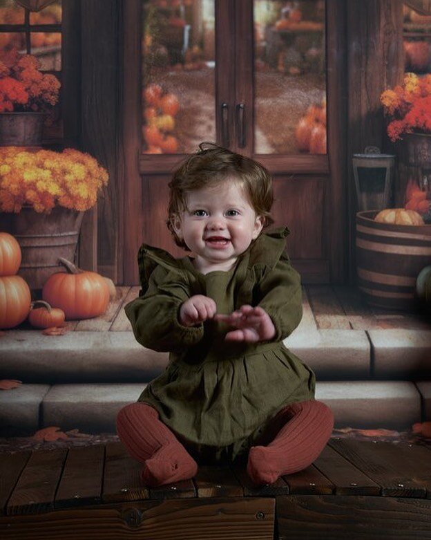 Last month the studio was infused with the warm hues of autumn leaves as Winslee, a bubbly 9-month-old, became the star of the show during a recent fall photo session. Freezing moments in time as a photographer and capturing the fleeting innocence of