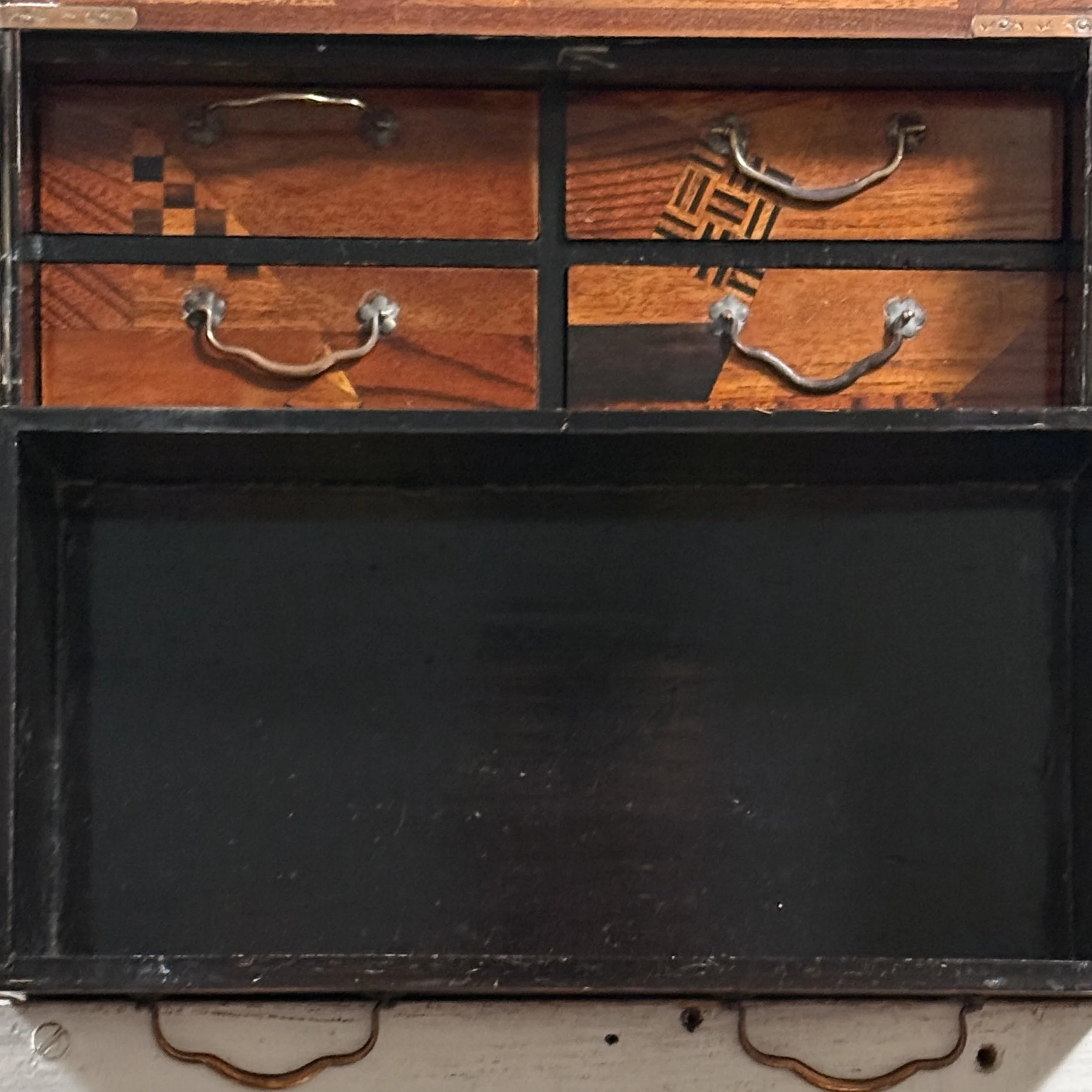 Antique Japanese Meiji period kodansu cabinet, yosegi parquetry and mother-of-pearl inlay
