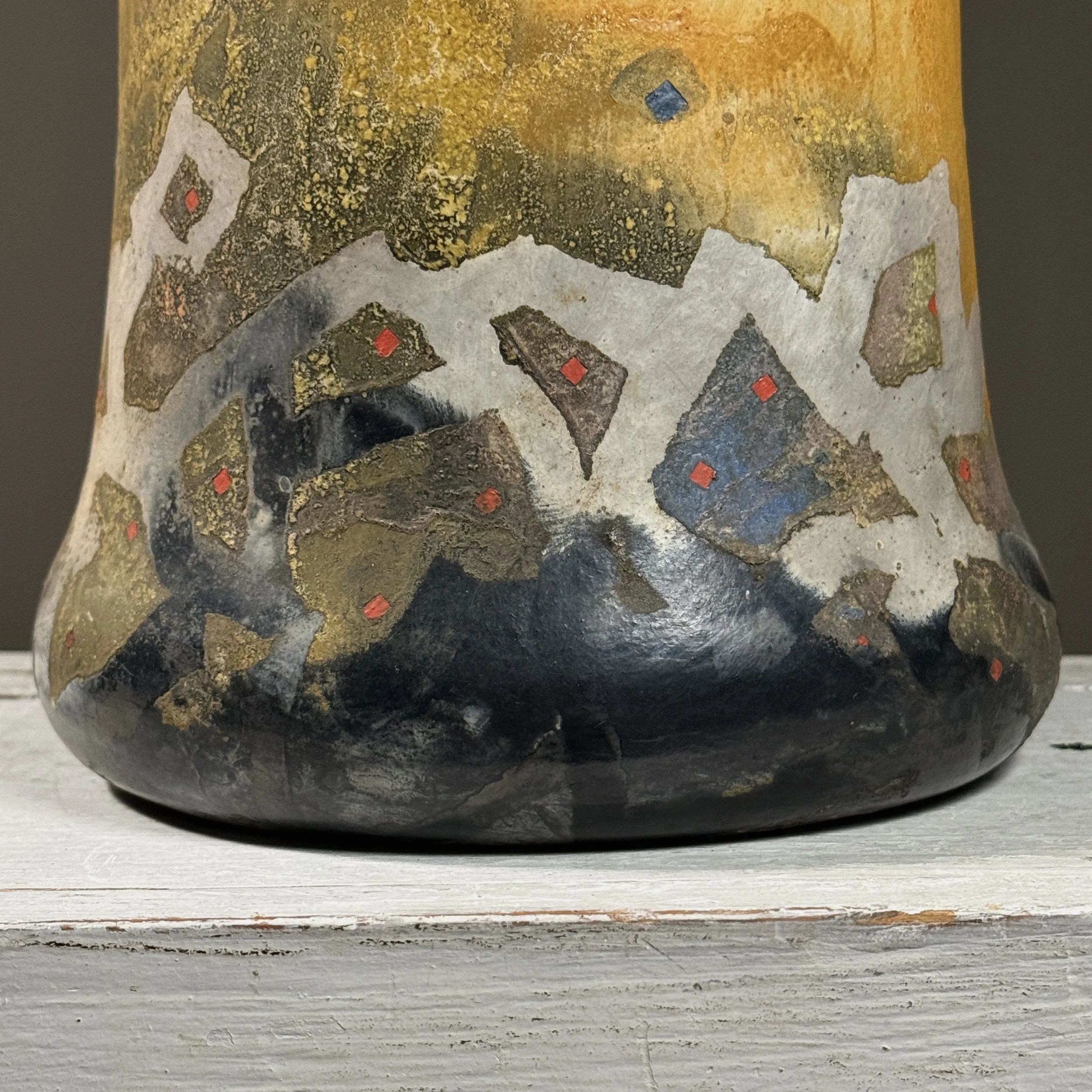Surface texture. Abstract expressionist ceramic.