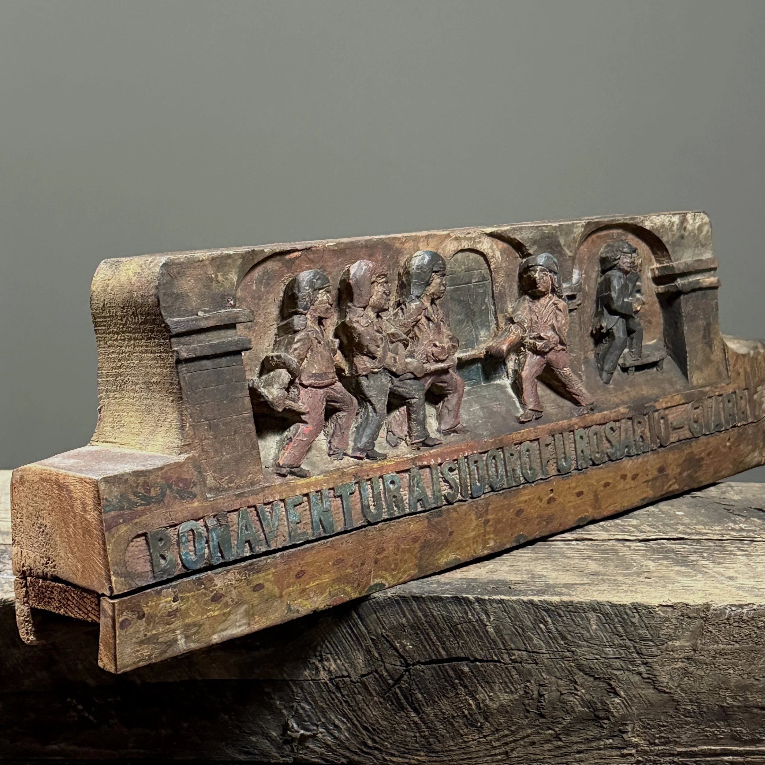 Side view. 5.5 inch height. Sicilian folk art.
