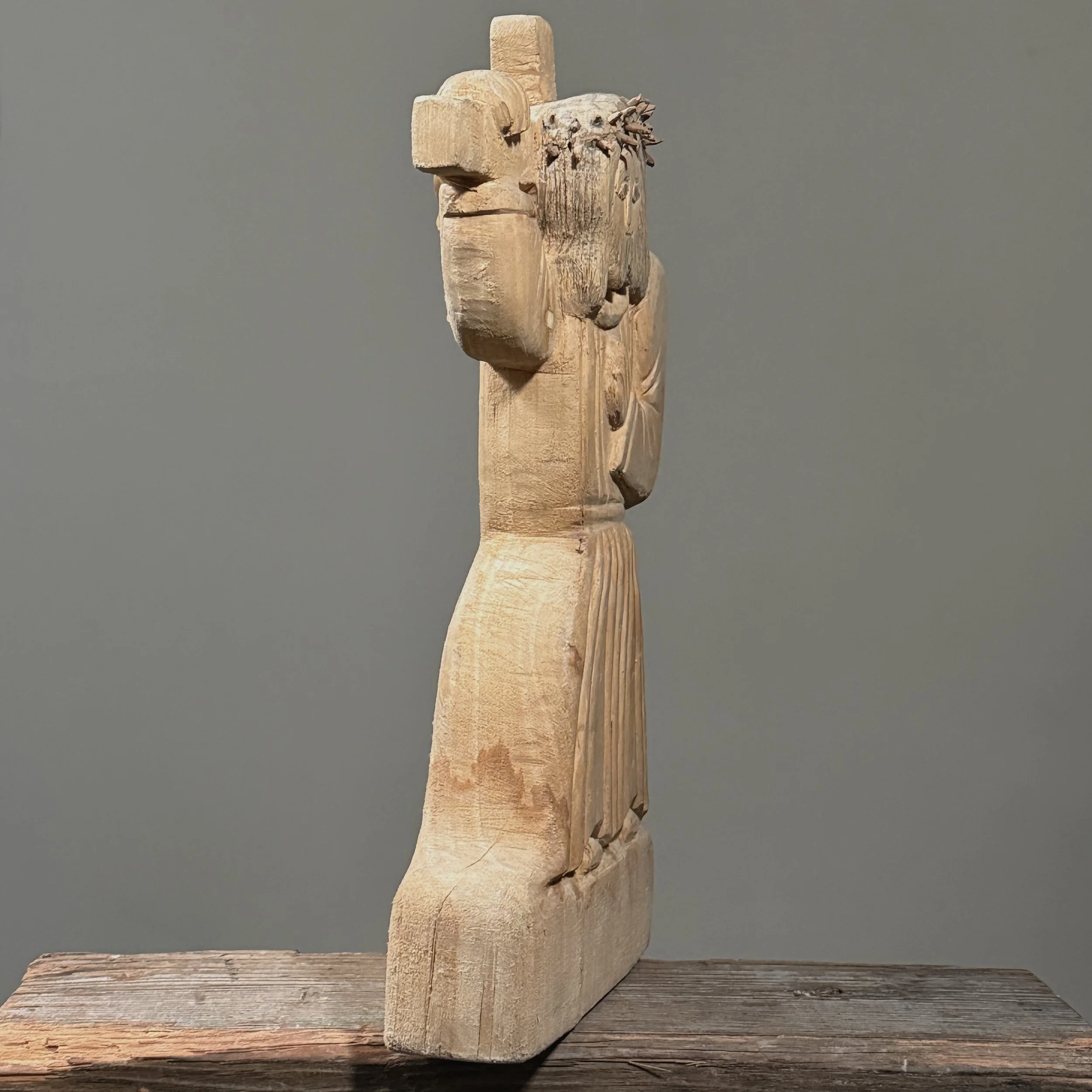 Side profile emphasizing the sculpture's depth of 2.25 inches.