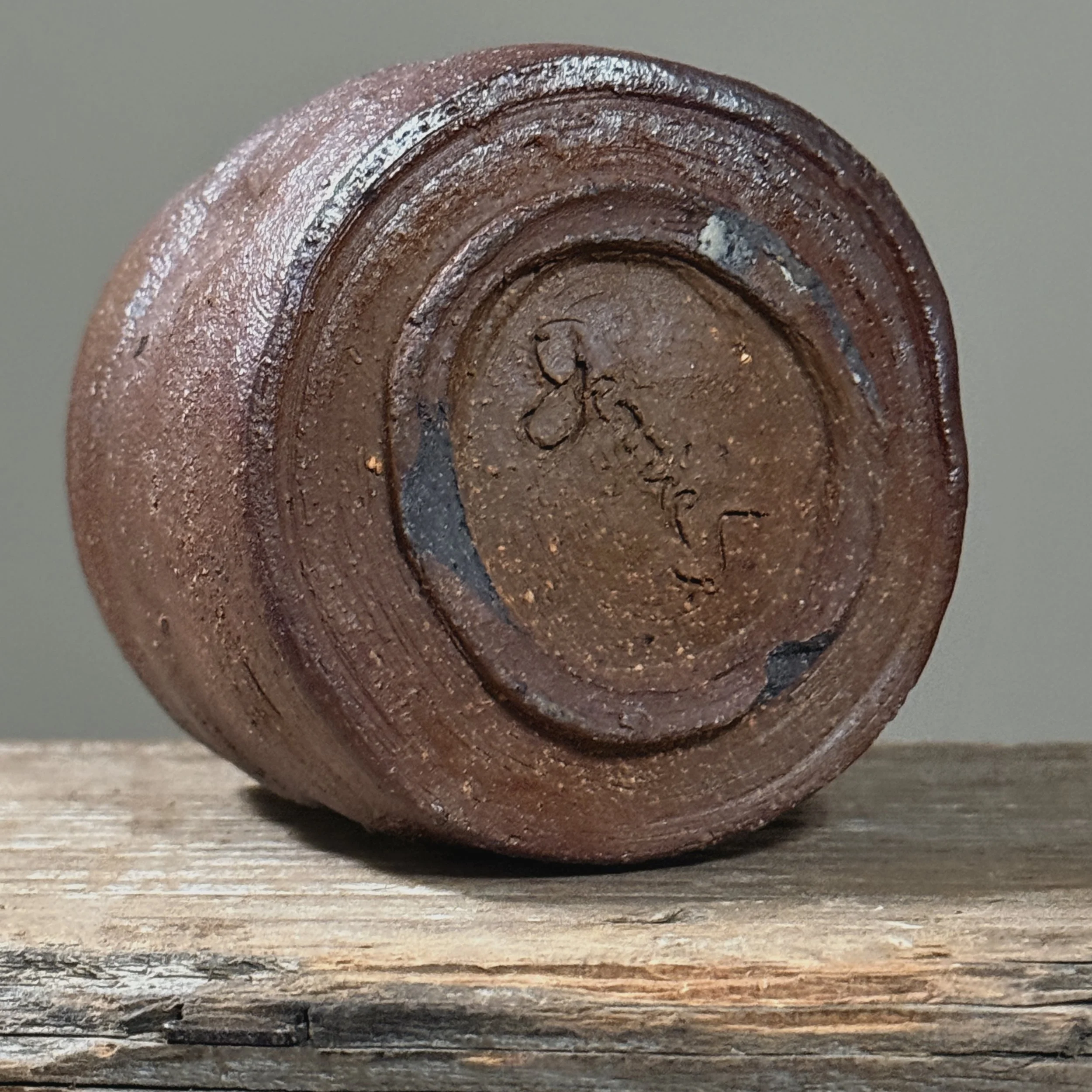 Geraldine Shapiro signed ceramic yunomi underside mark