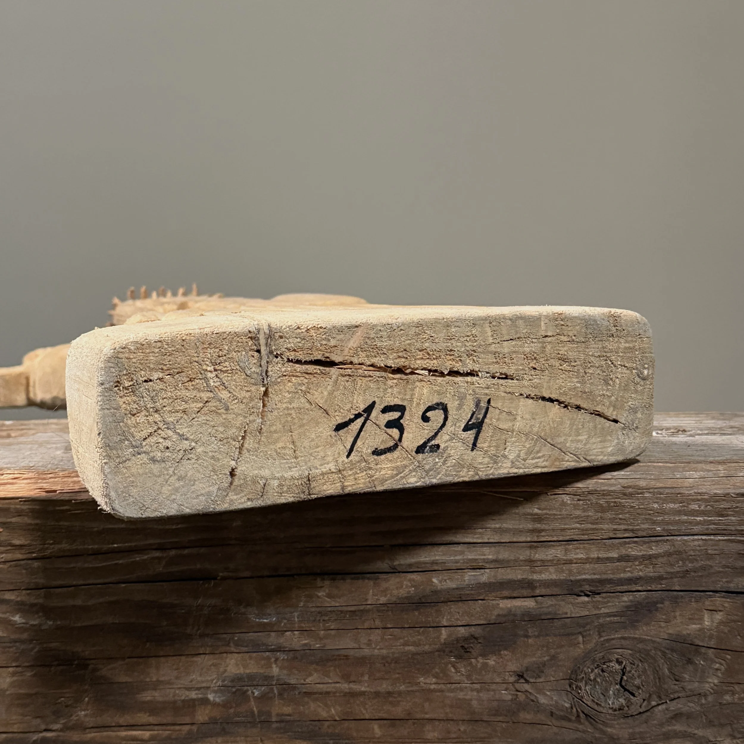 View of the base with handwritten number identification.