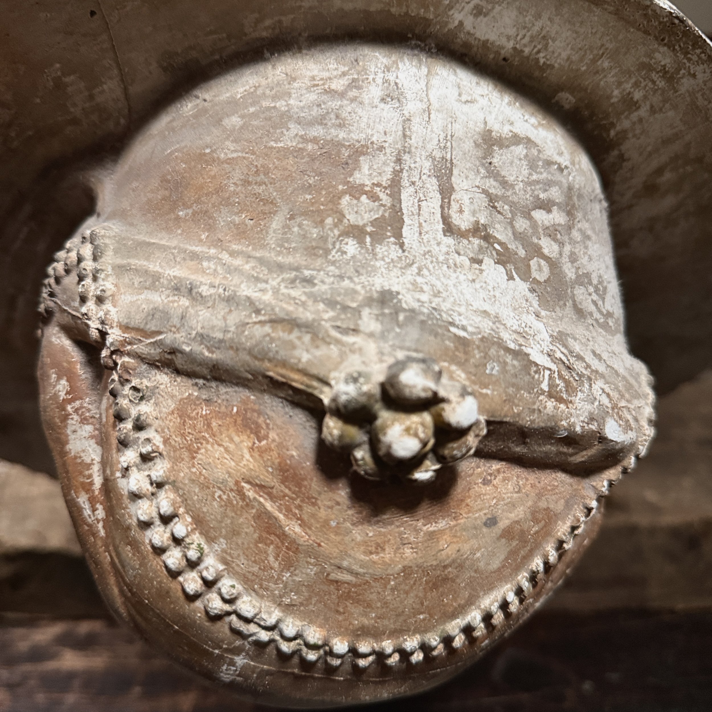 Top-down view of the tondo form.