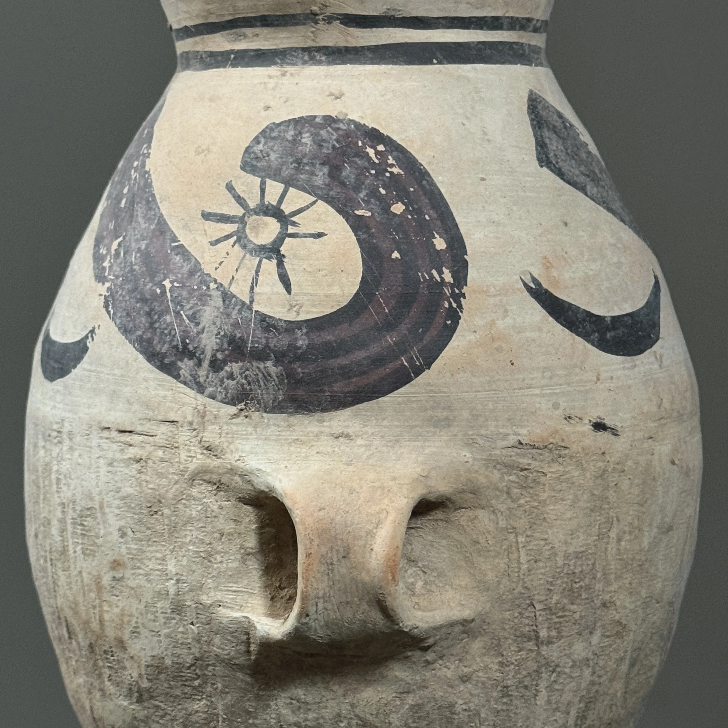 Side view showing two small loop handles