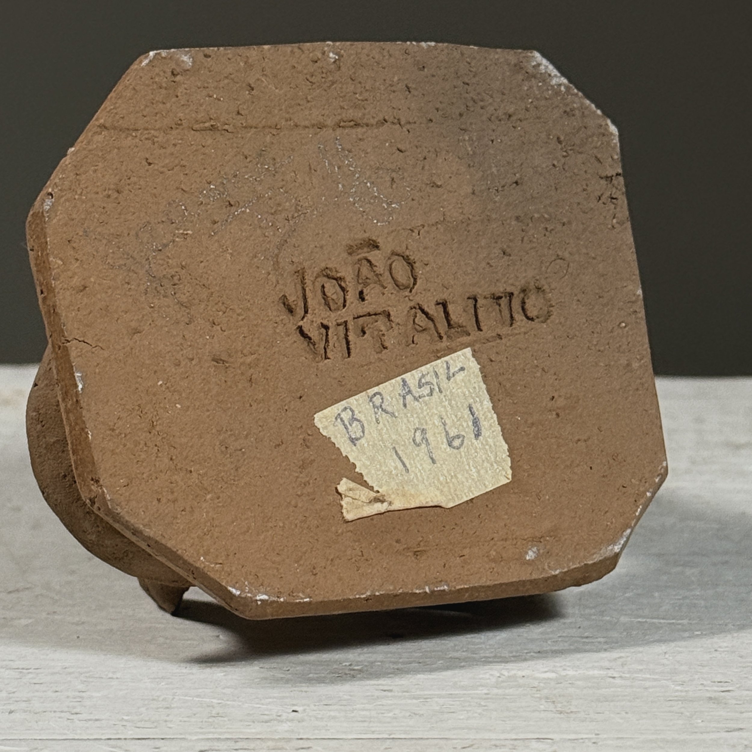 João Vitalino Brazilian folk art clay sculpture of a ceramic artist, signed