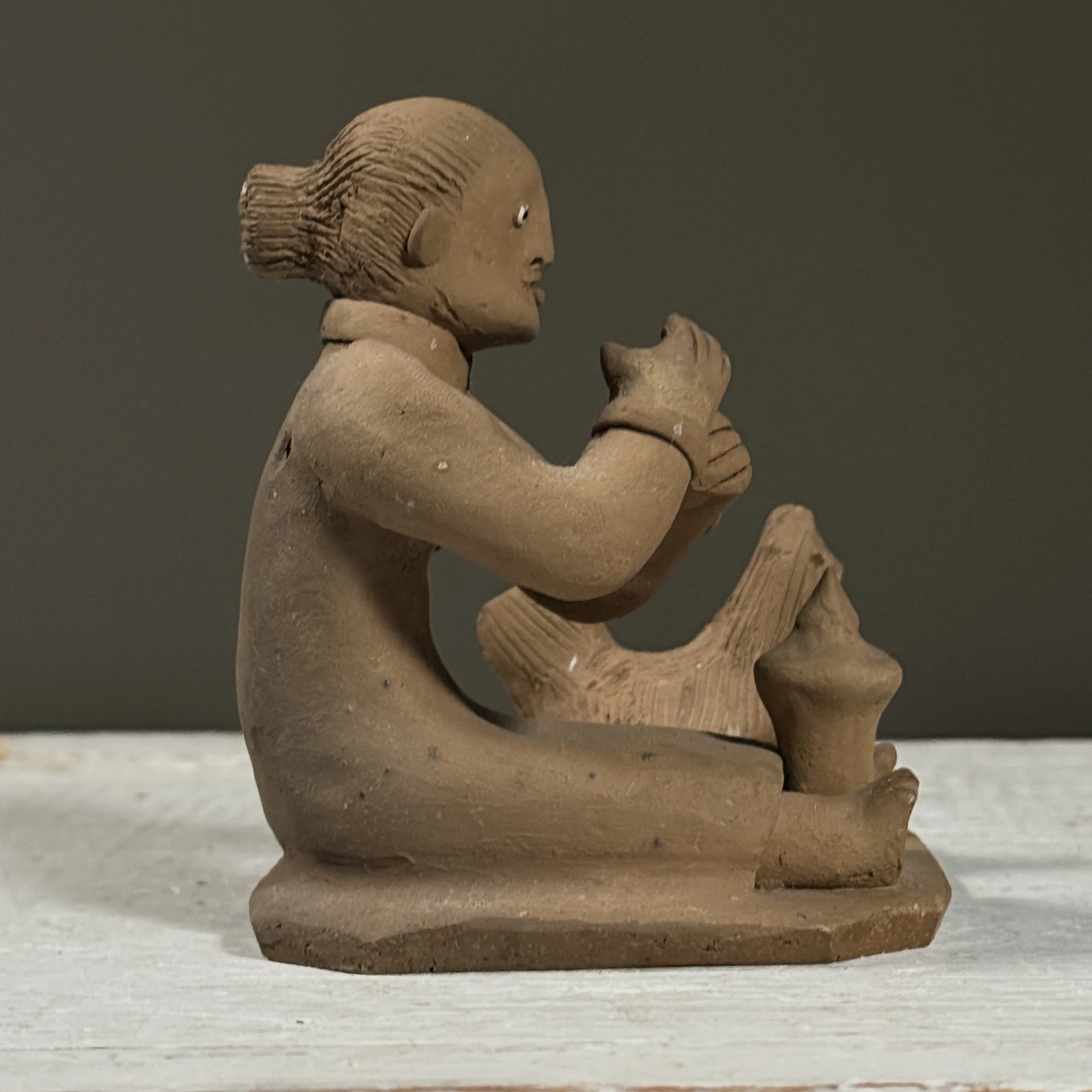 João Vitalino Brazilian folk art clay sculpture of a ceramic artist, signed