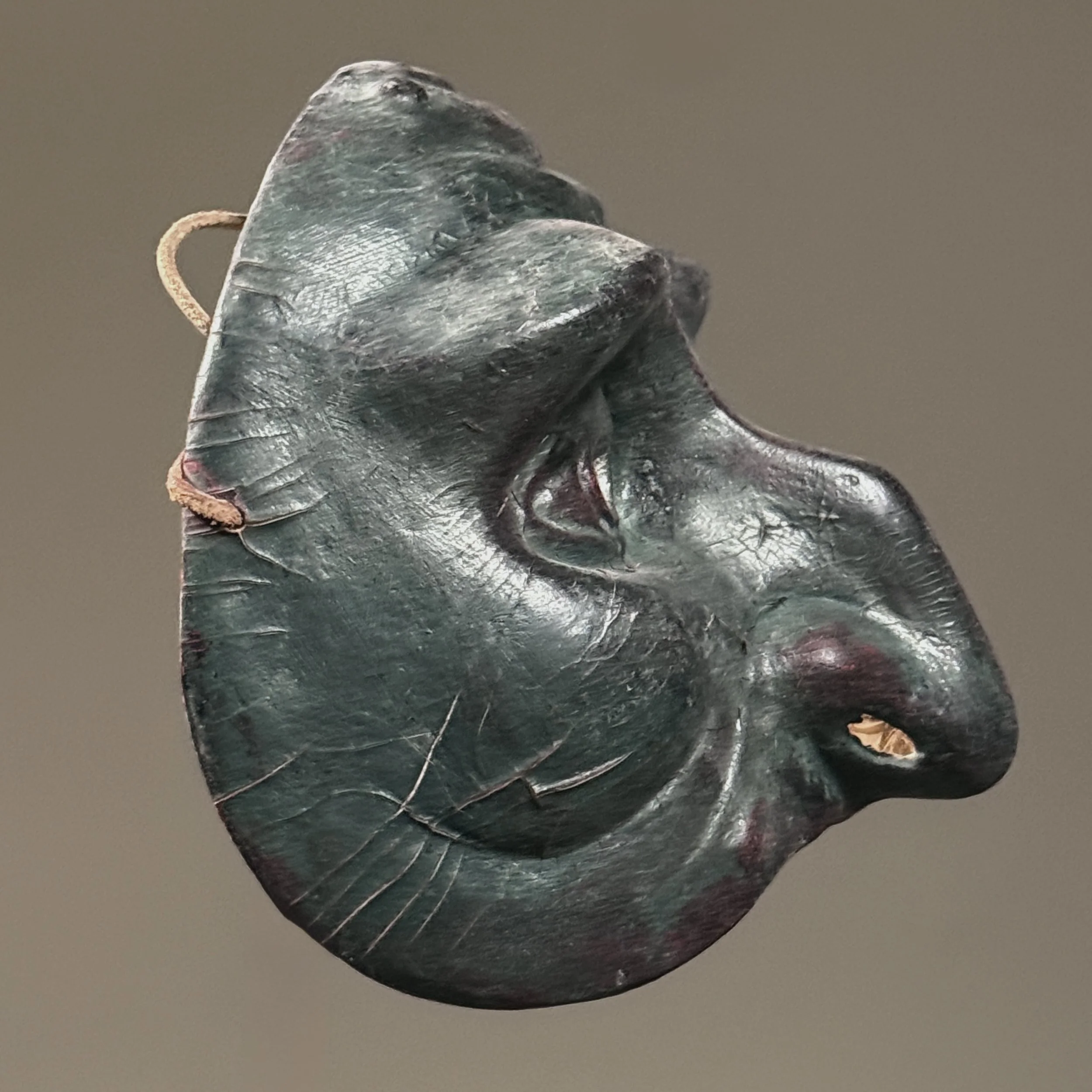 Side view of mask.