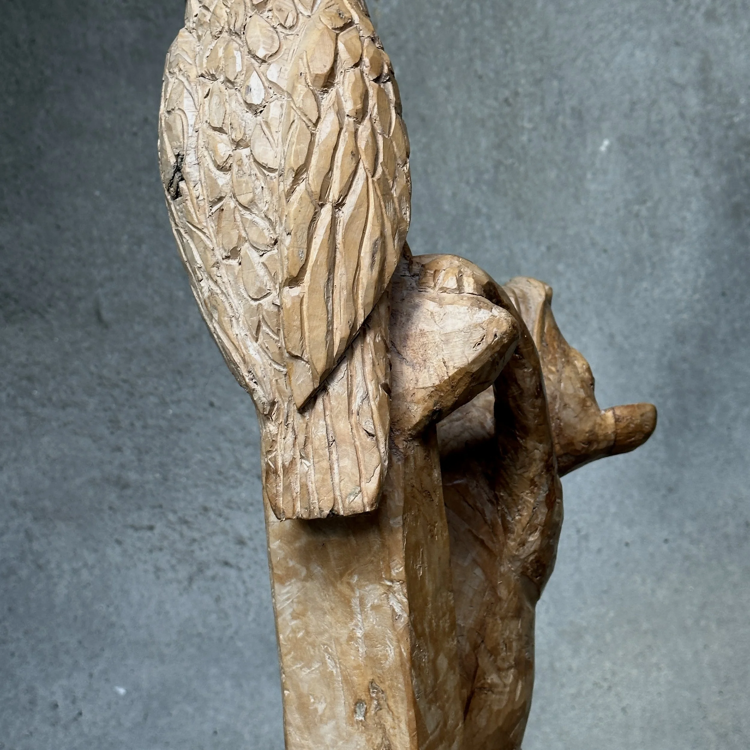 Detail of the dog pursuing the cat.