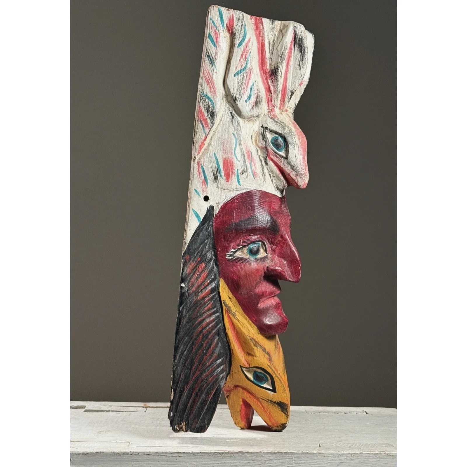 Side profile showing the mask's depth of 4.4 inches.