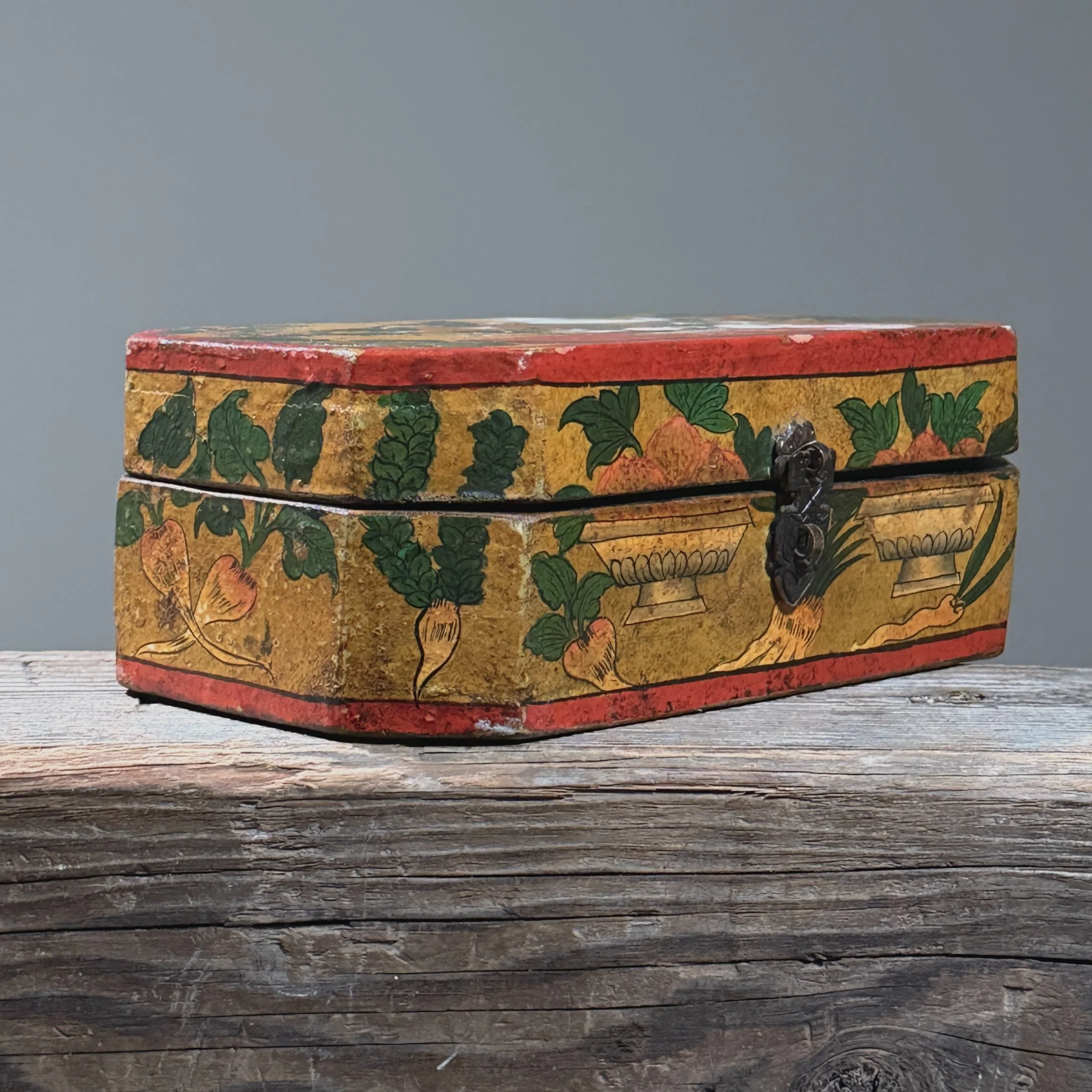 Vintage folk art hand painted Indian trinket box. 9.25 inches wide by 5.75 inches deep by 3.4 inches high.