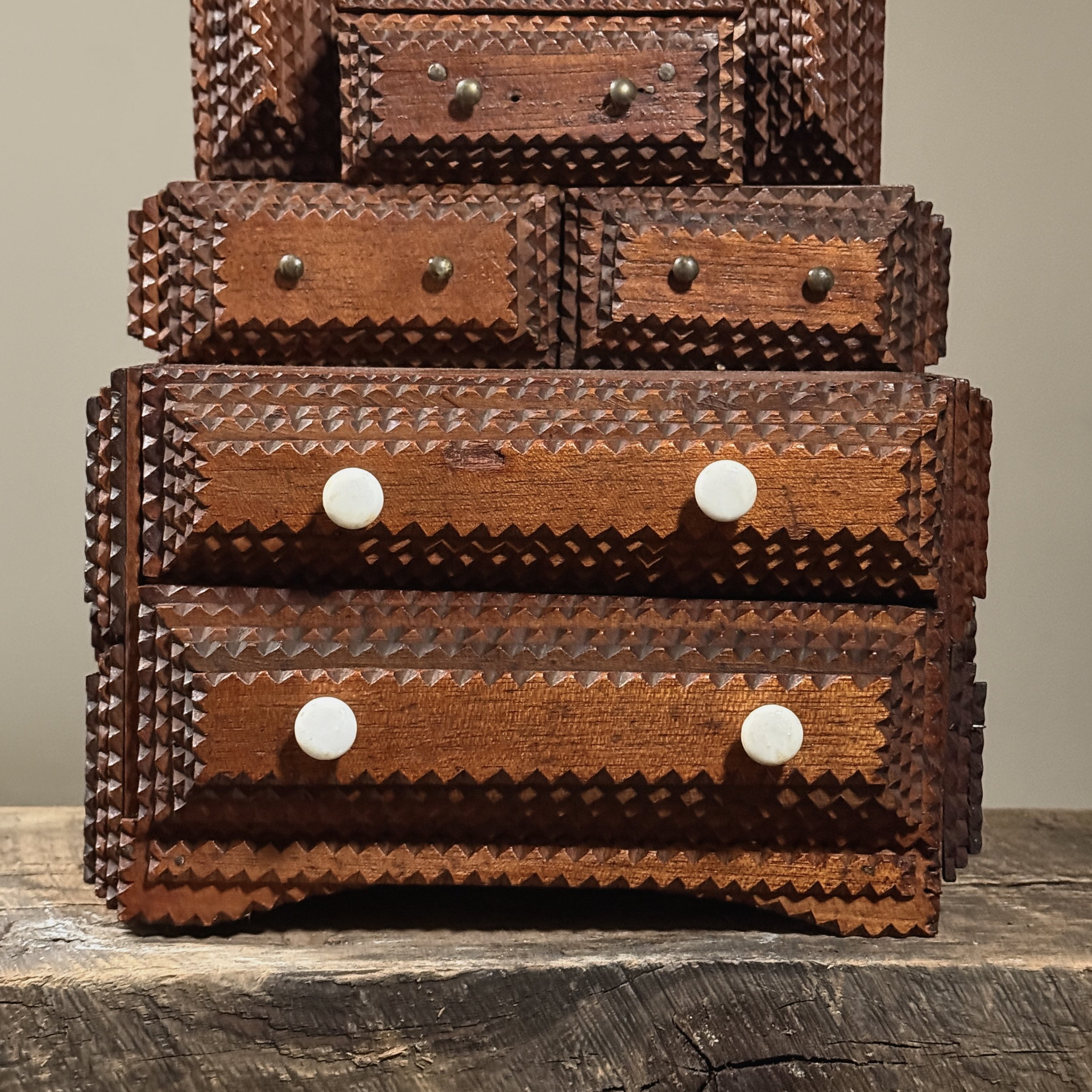 View of the porcelain drawer pulls.