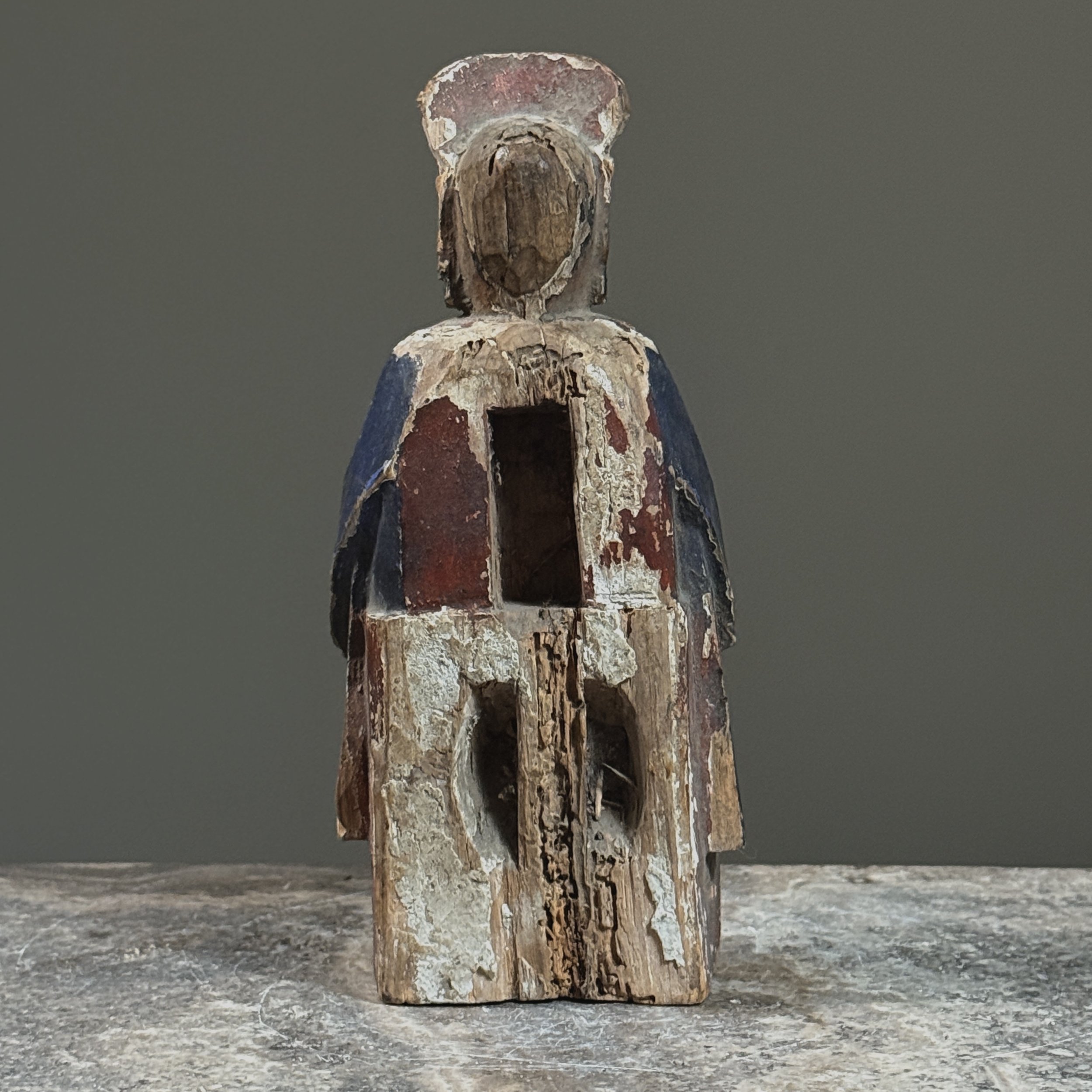 View of the reverse showing the rectangular prayer slot cavity.