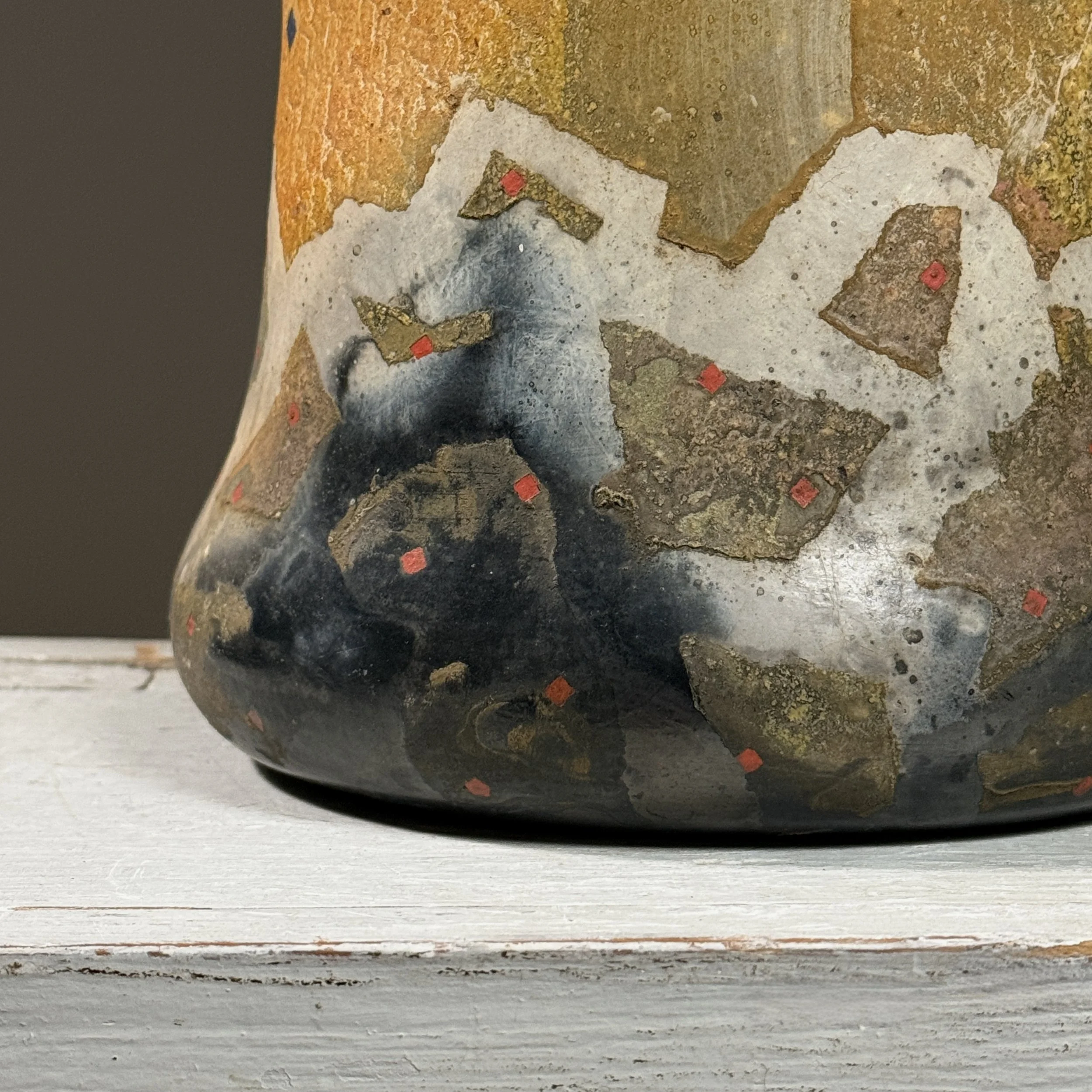 Surface texture. Abstract expressionist ceramic.