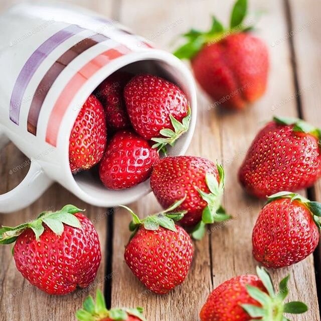Spooners Strawberries
🍓🍓🍓🍓
Washington grown strawberries eat them fresh, freeze, can or bake! 
Full flat $25.00
Half $15.00
Pint cup $3.00

General Store Open Everyday 9:30-5:30