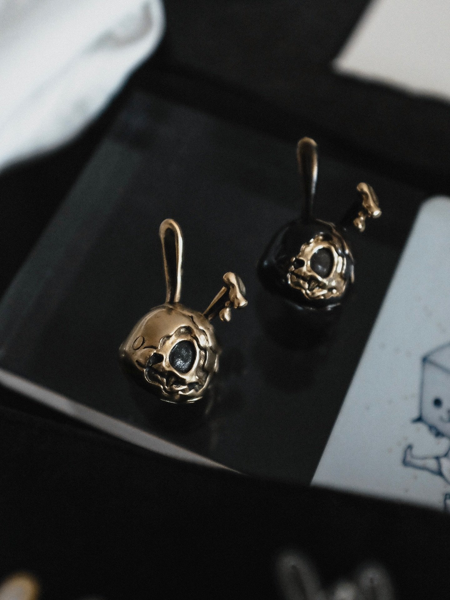 Store update this Friday at 8pm EST! I have a few lanyard beads and some toys for you✨ 

What are lanyard beads? They are made of solid brass and have a detachable loop. 

Use it as a keychain or a charm. Attach it to your bag, knife, fidget, or anyw