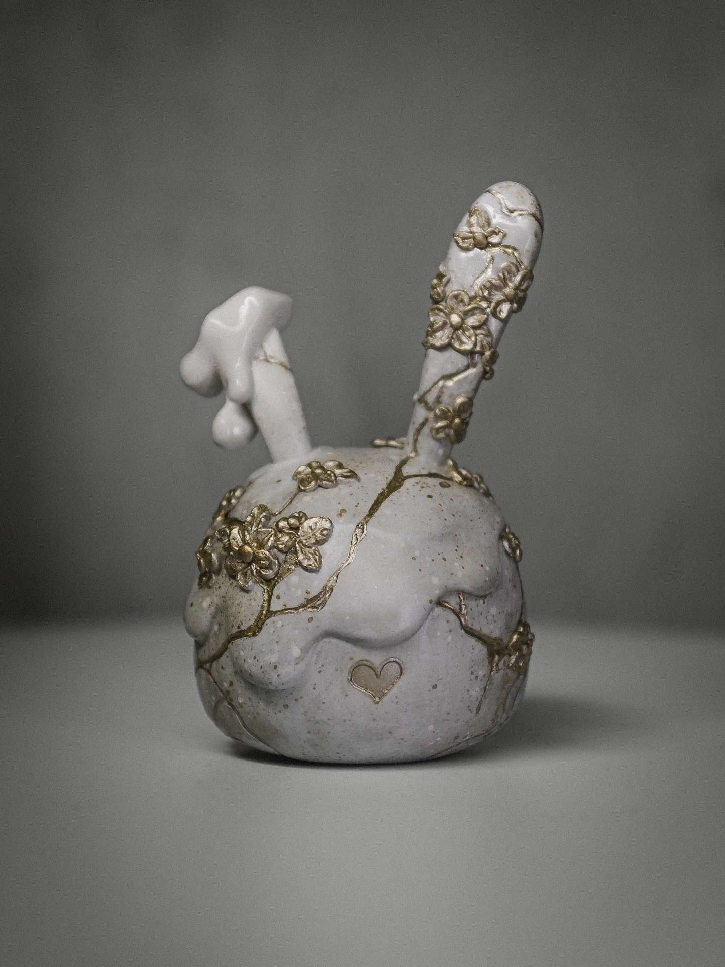 【Fable】Finale
Beautiful / Ugly / Good / Evil
The moment we label, we limit the soul and conjure its opposite.

With Fable, I wanted to explore how projection distorts beauty and how definition fractures what was whole.

Yet, is it even possible to gi