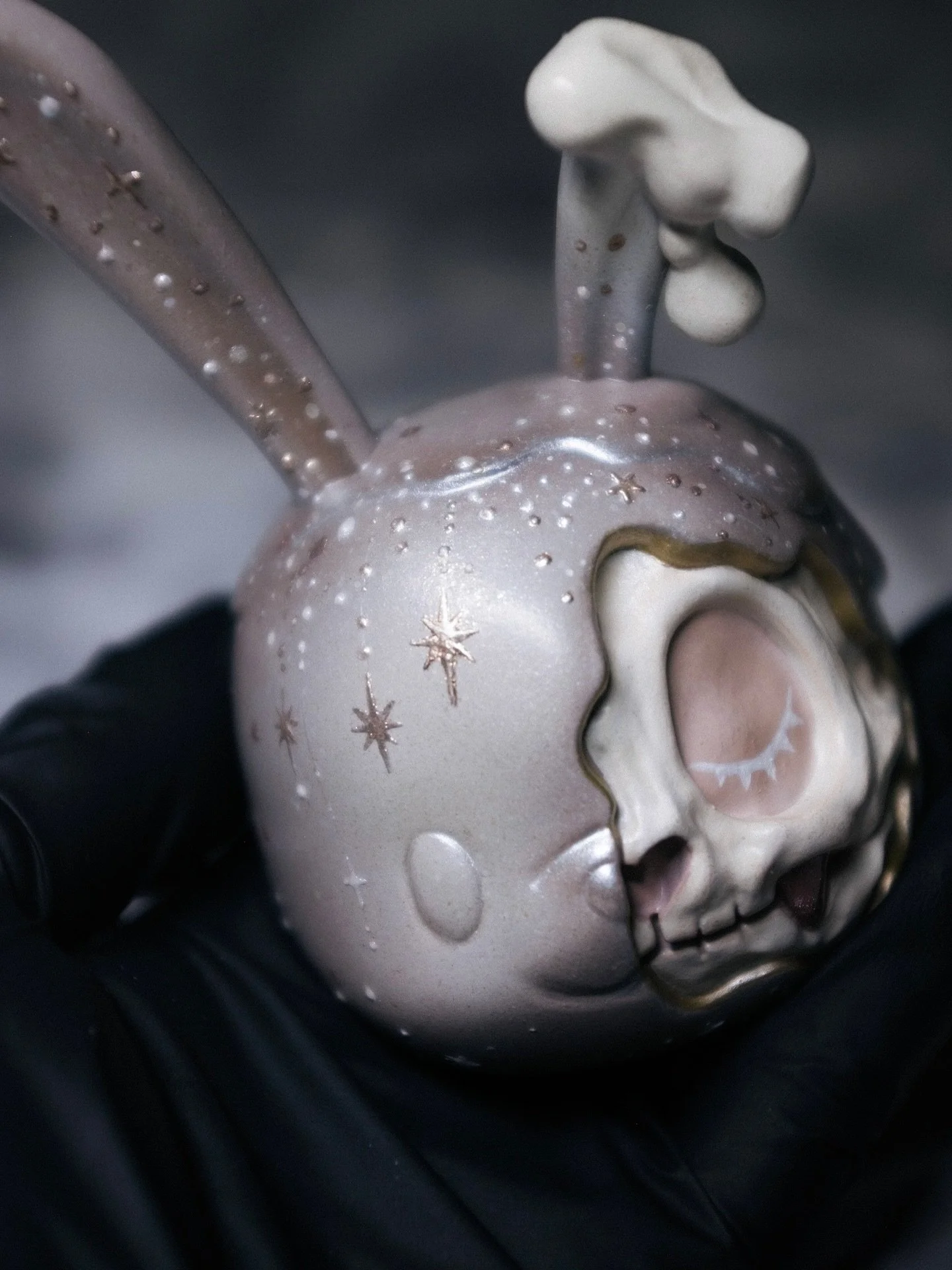 【Luna】Sometimes the dreamers forget.
The wishkeeper never does.
She holds every dream whispered to the stars
and keeps them safe until they find their way back home ✦

📍table TE7 
✨ Limited drop at @designercon
See you soon 🤗