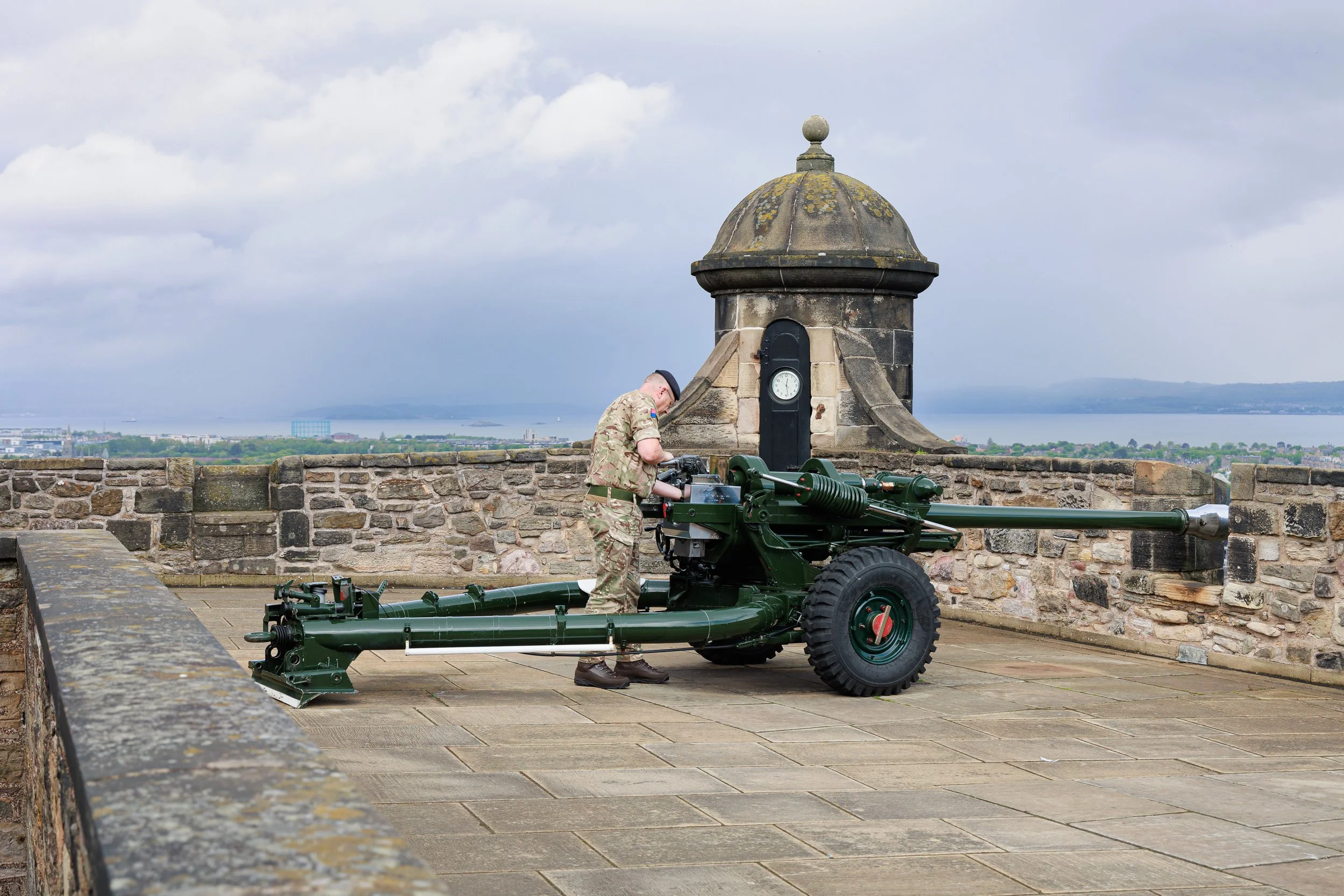 Soldier loading the One O'Clock Gun, Edinburgh Castle