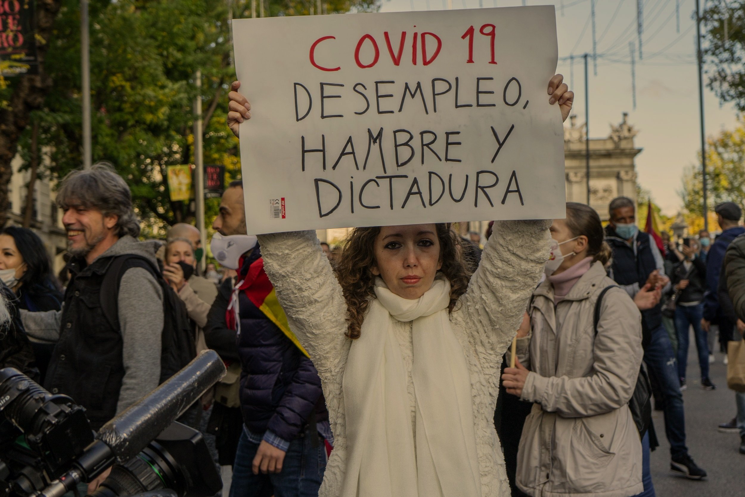 Puerta de Alcalá. Protestas por la Pandemia 2021