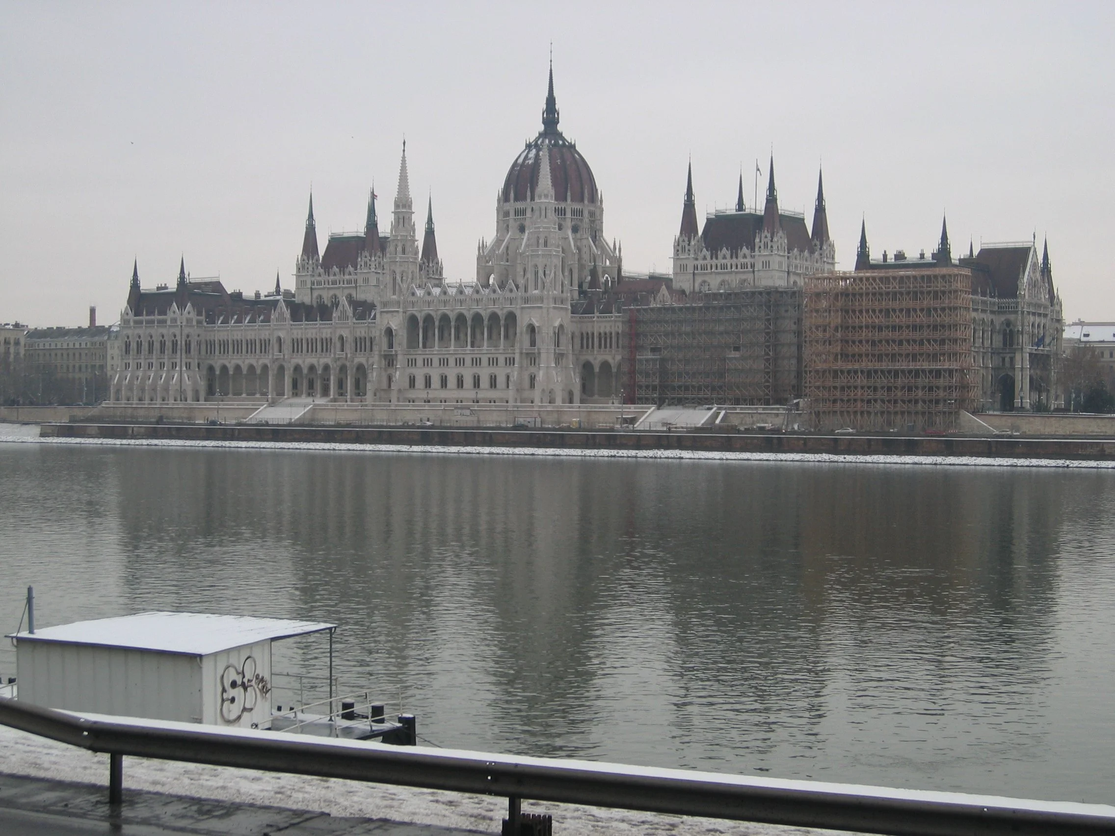 Parlamento desde orilla del Danubio (Copy)