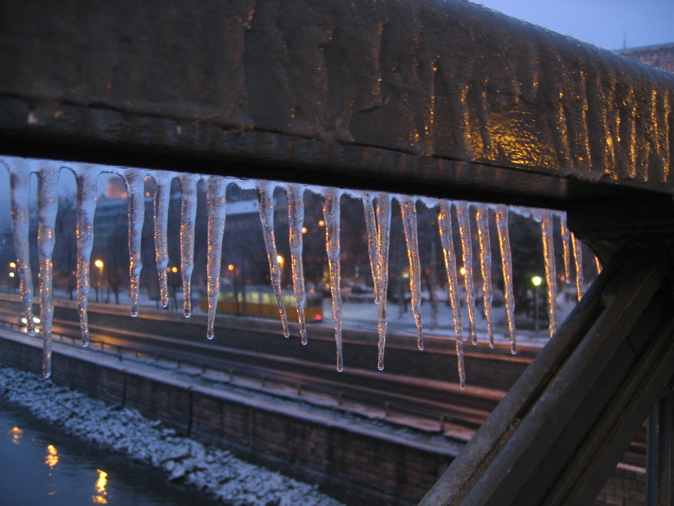 Puente cadenas.  (Copy)