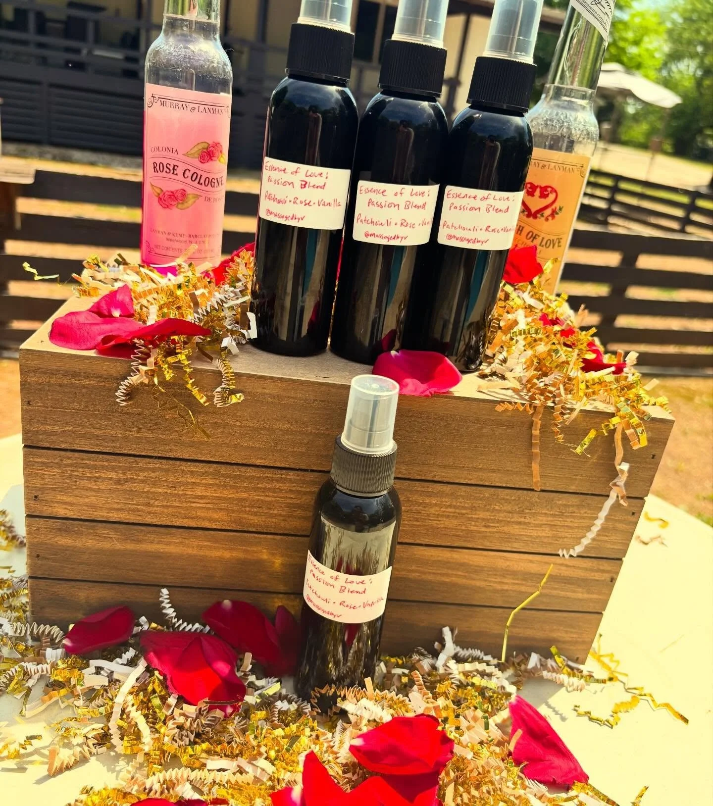 LIMITED TIME ONLY‼️
Essence of Love Spray: Passion Blend
Passion is a strong characteristic of love with people, but can also pertain to certain hobbies, careers or personal interests. The passion behind why we approach a task, start a conversation, 