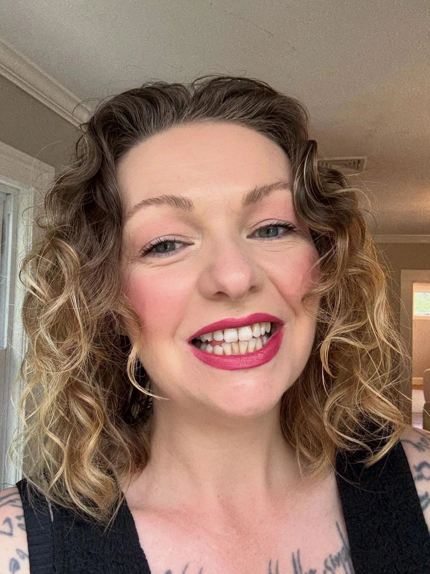 Hi, it&rsquo;s me!!

Random question!  Is there a song that will lift your spirits no matter what?  Like you could be in a bad mood, tired, or frustrated, this song comes on, and you can&rsquo;t help but start to groove a little?

I was in the car th