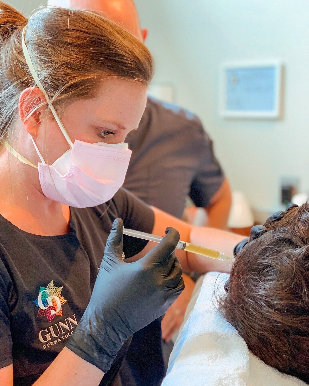 Dr Gunn has been using PRP to grow hair, tighten skin, and heal wounds for many years. It has some fun names like vampire facials, liquid gold treatments, and plasma treatments. ⠀⠀⠀⠀⠀⠀⠀⠀⠀
⠀⠀⠀⠀⠀⠀⠀⠀⠀
⠀⠀⠀⠀⠀⠀⠀⠀⠀
✨ We can do many things with this amazing 