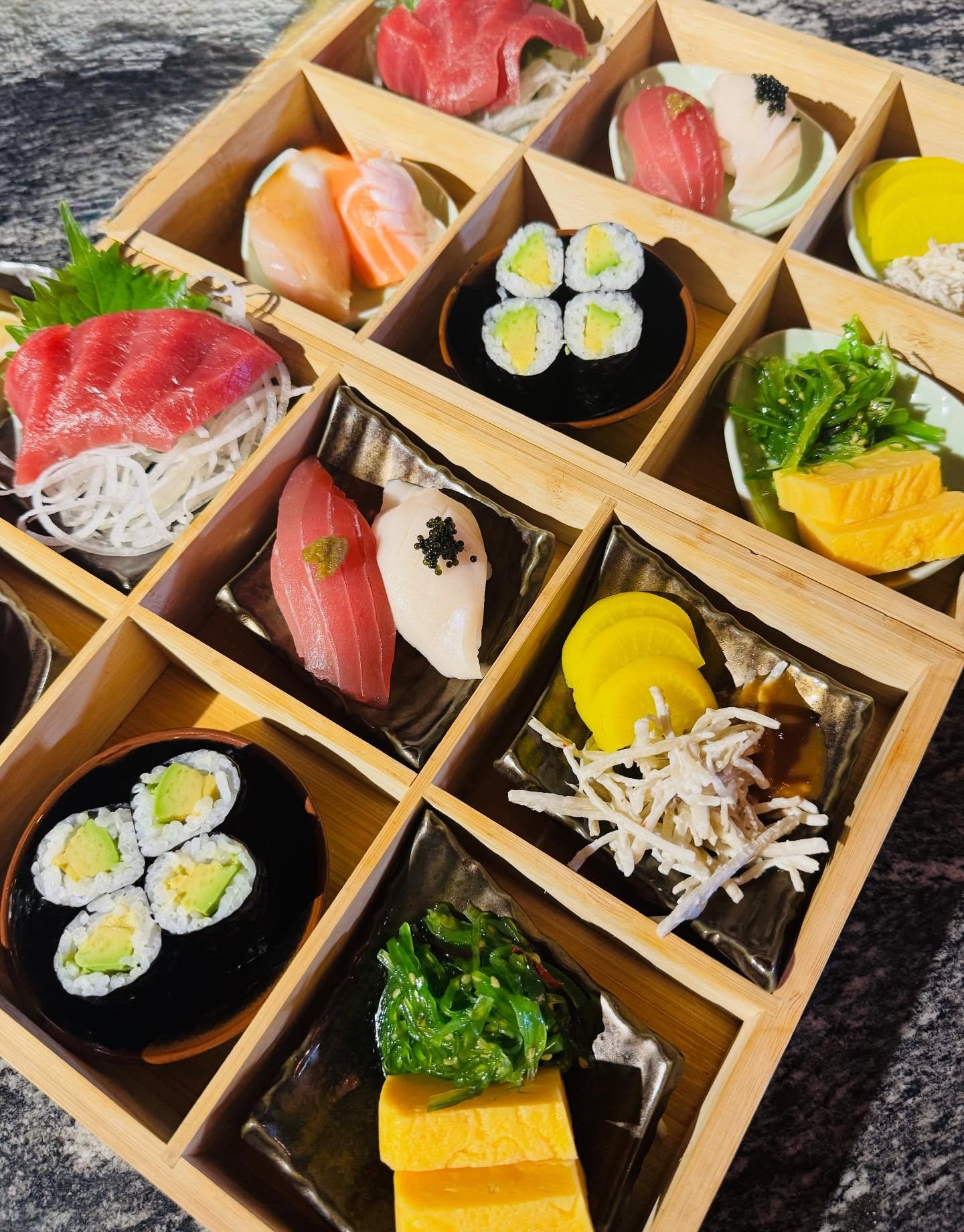 We have sushi lunch specials now &mdash; come try them!

SUZUNE BENTO- A little bit of everything you love 🍱
It comes with 4pcs nigiri, 3pcs sashimi, 4pcs avocado roll, a Japanese side dish, rice, and miso soup.
Perfect for when you can&rsquo;t choo