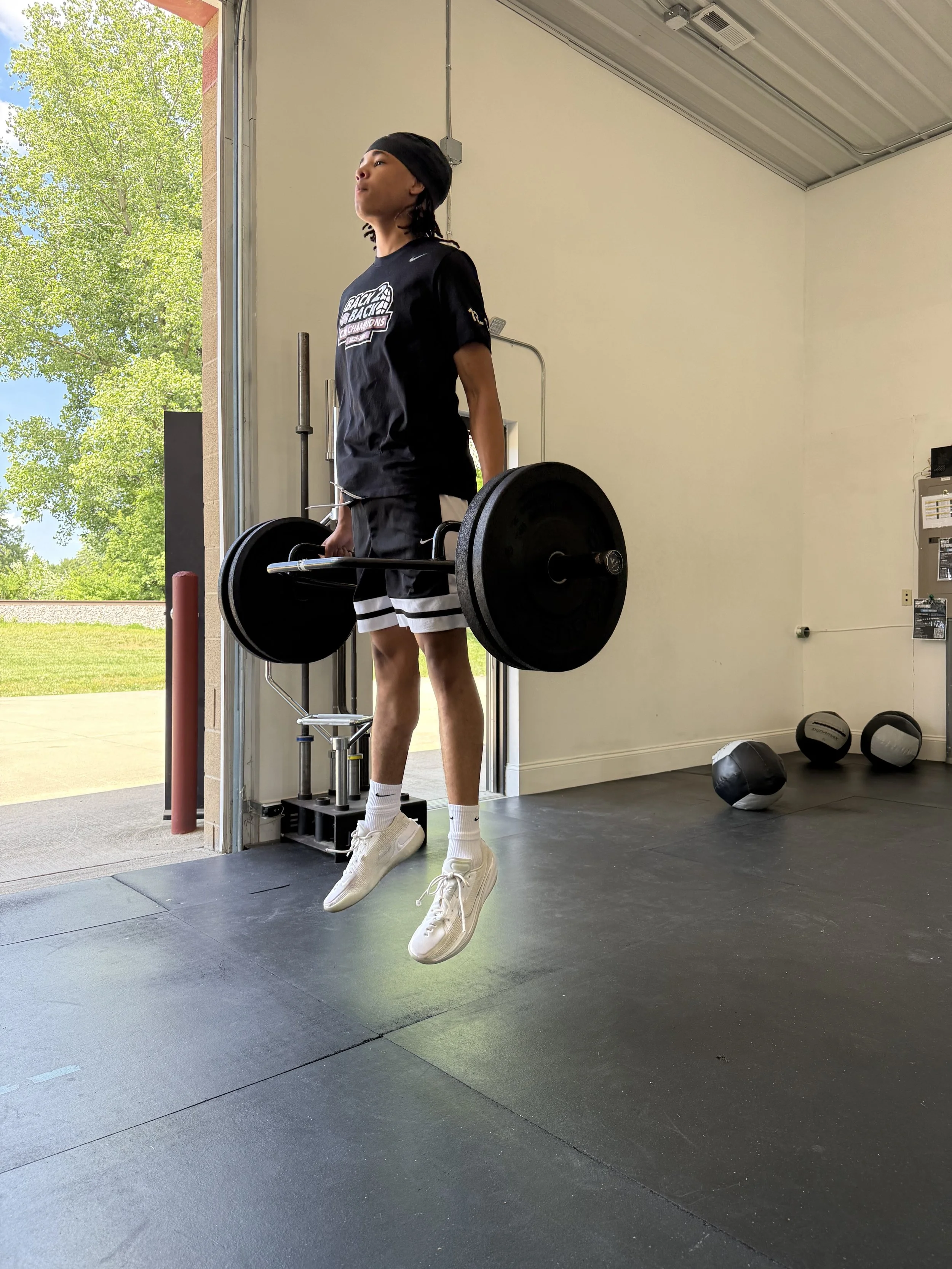 High school athlete training power in a sports performance program at pick health & performance