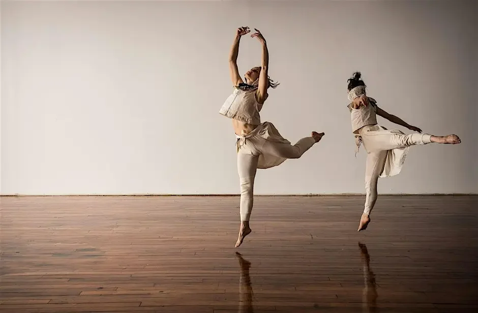 Elizabeth IV | There's More Than One Bed