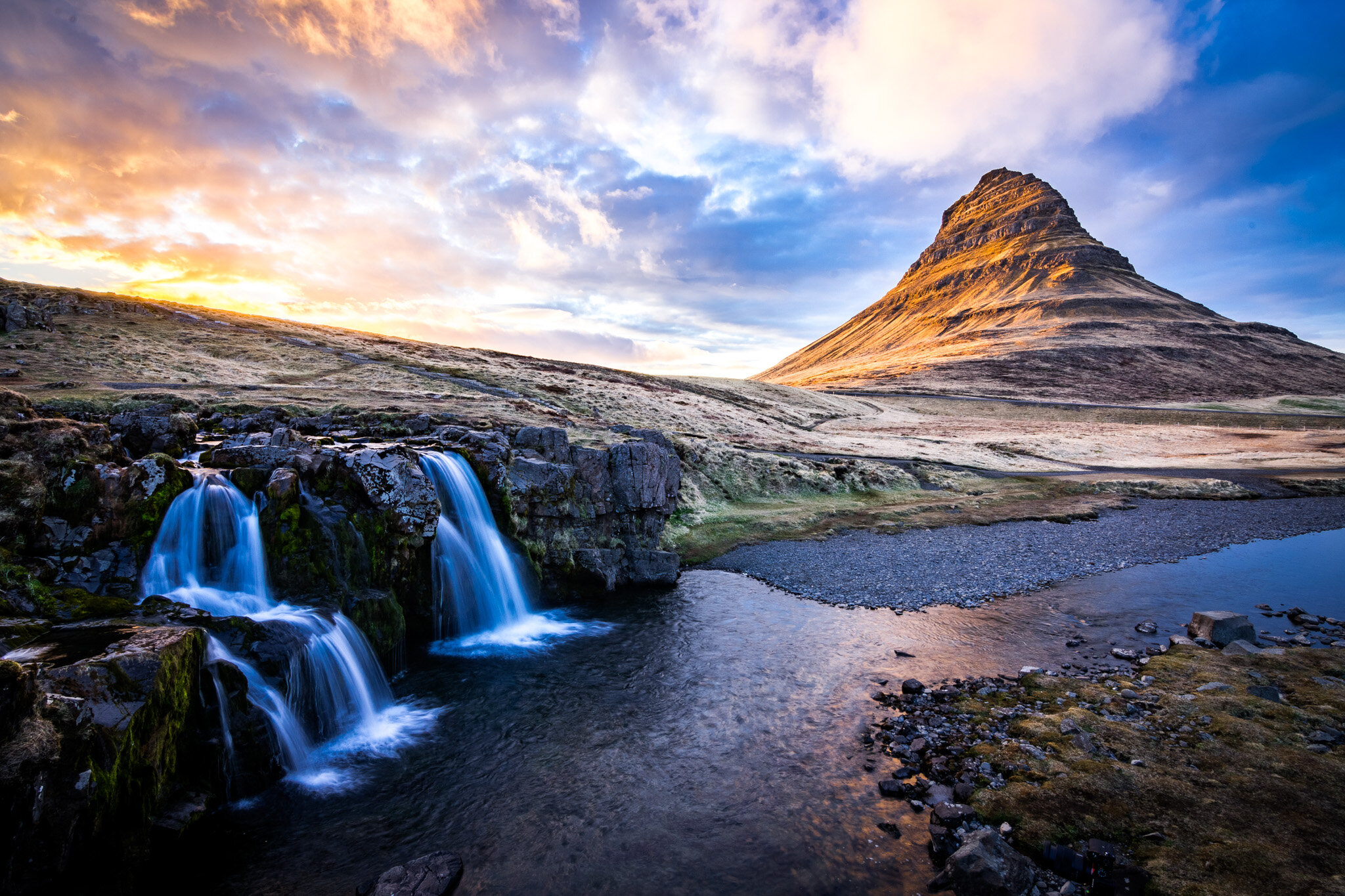 Kirkjufellfoss and Kirkjufell, Grundarfjörður. Iceland