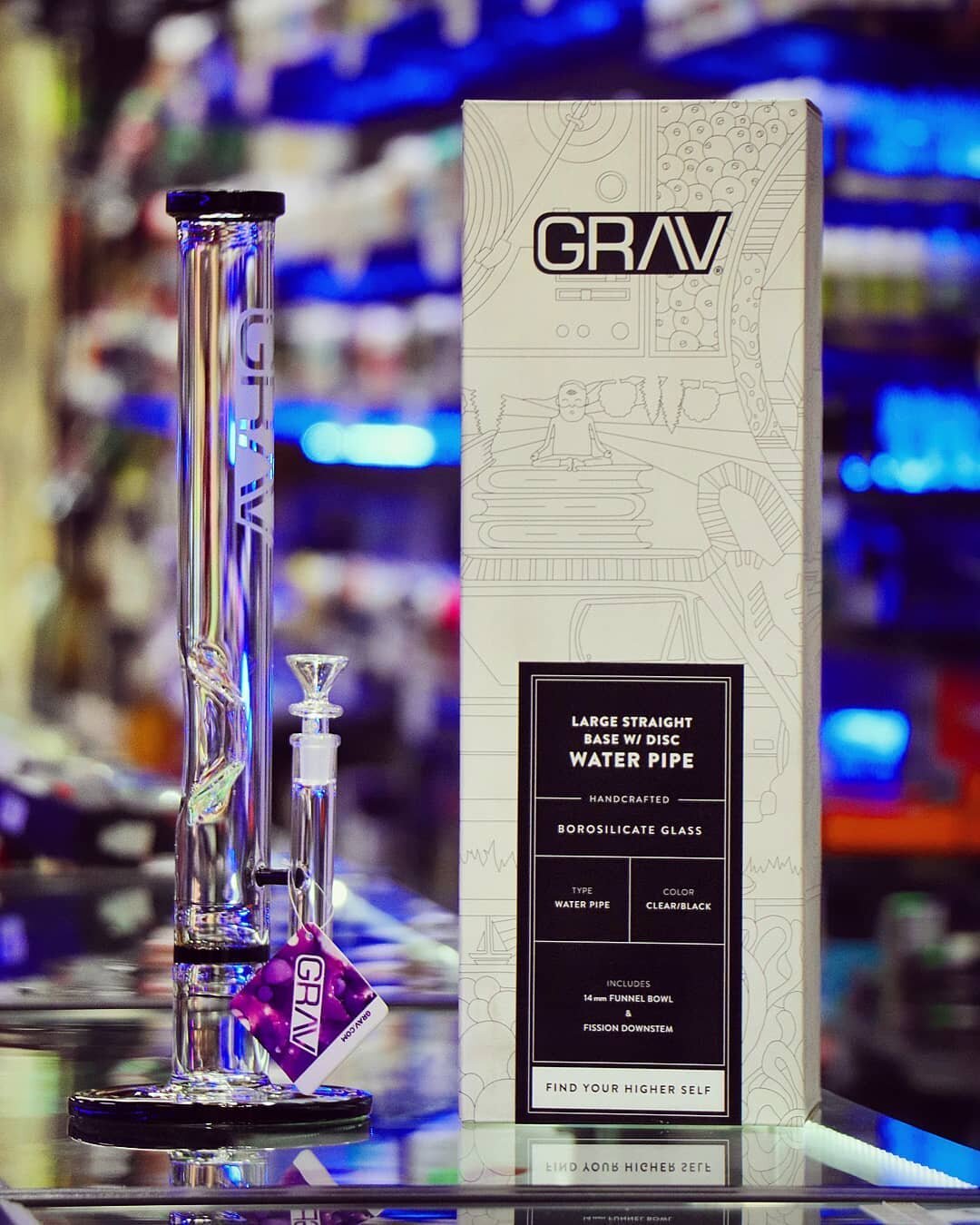 Feast your pupils 👀

Straight tube water pipe by @gravlabs with honeycomb percolator and ice catcher for a cool, clean hit... #straighttube #waterpipe #beautiful