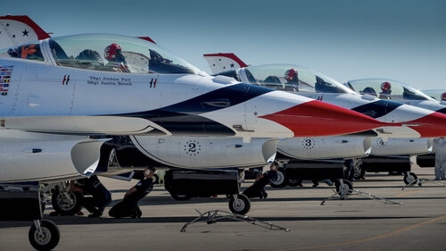 Thunderbirds jets F-16