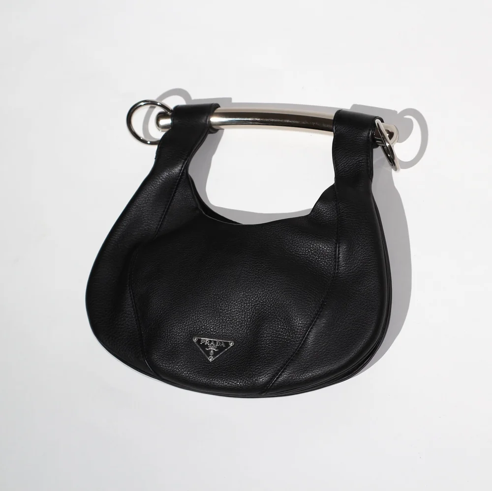 prada vitello daino metal bar top handle bag - small (2003) — make